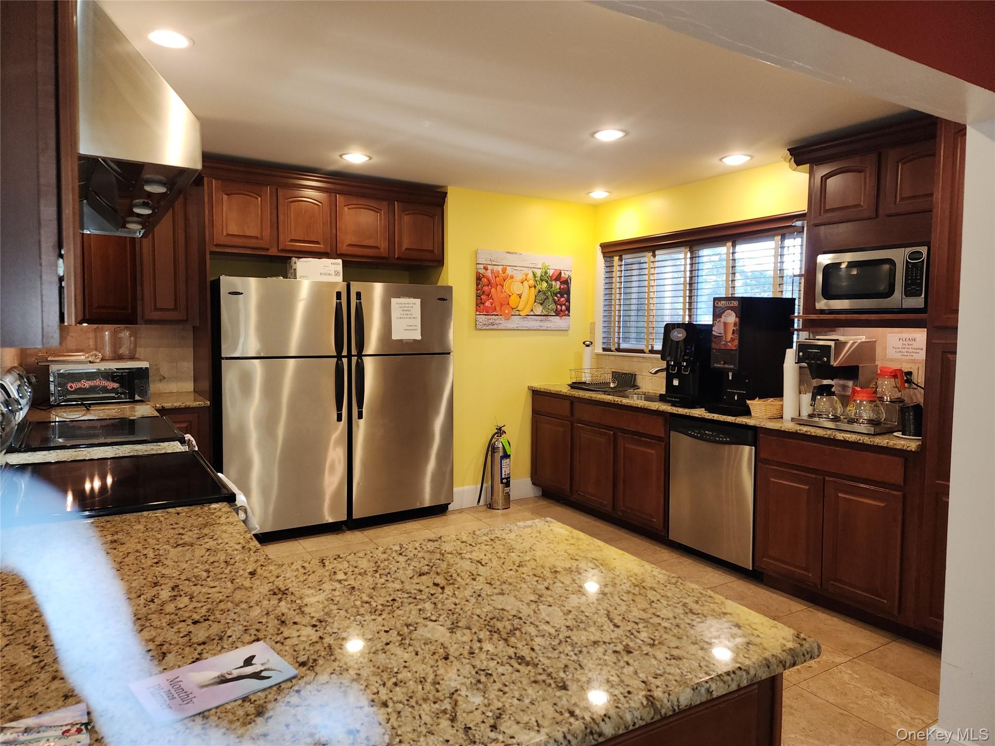 525 Riverleigh Avenue Unit: 111