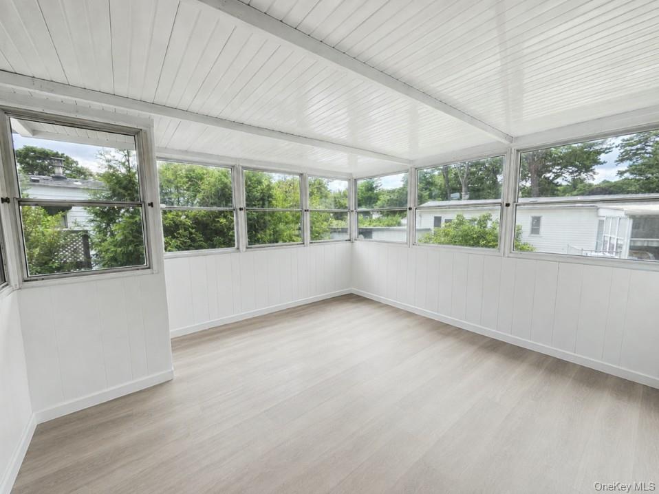 525 Riverleigh Avenue Unit: 221