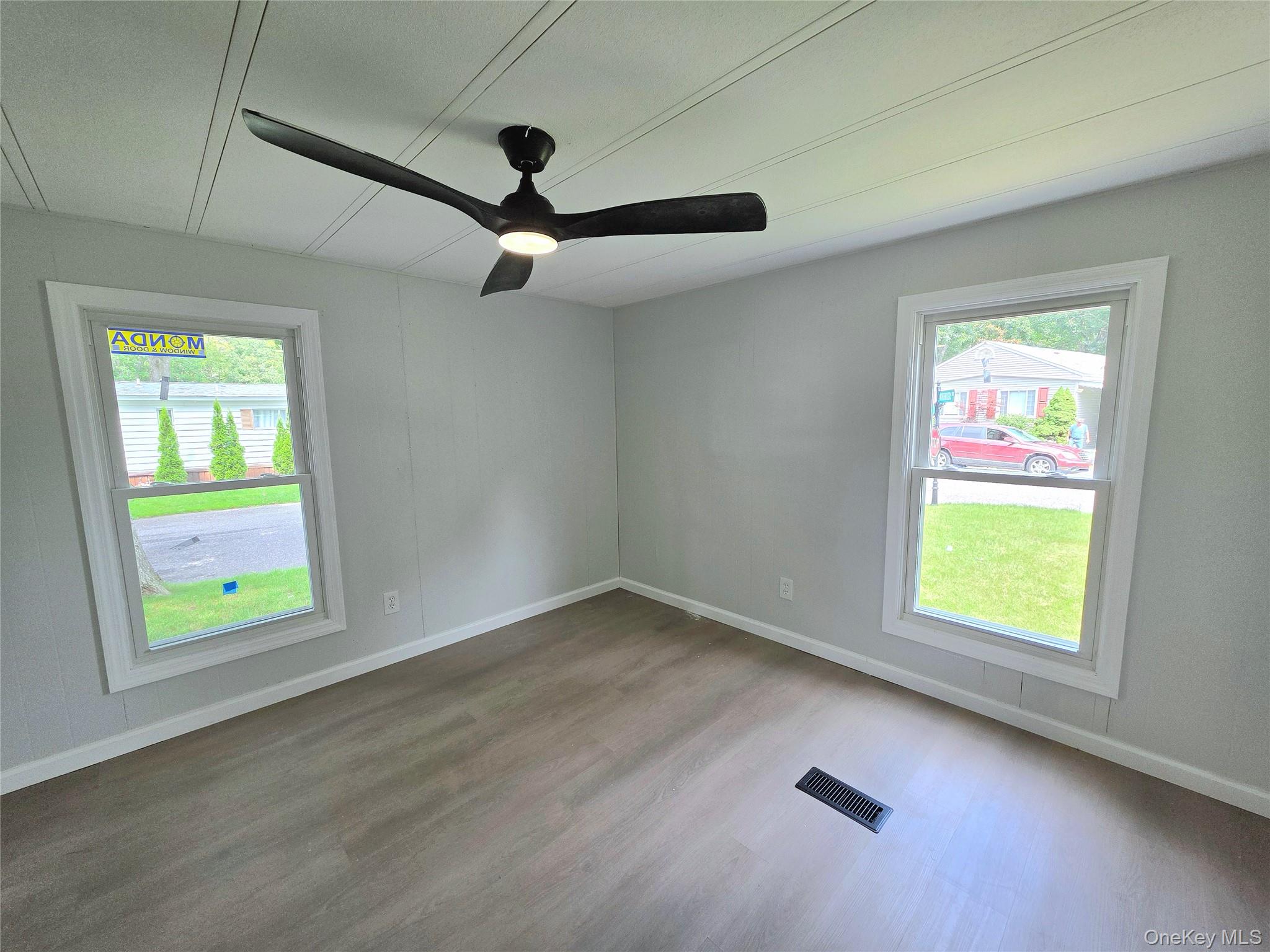 525 Riverleigh Avenue Unit: 221