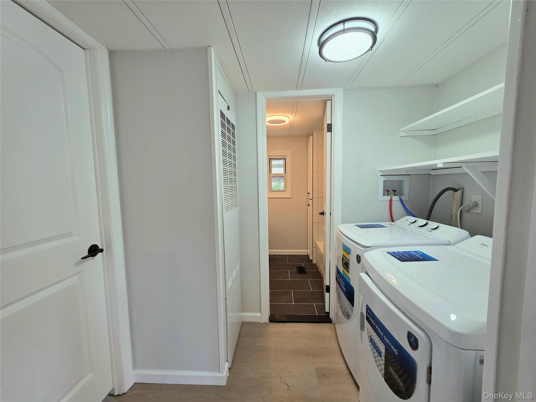 525 Riverleigh Avenue Unit: 221