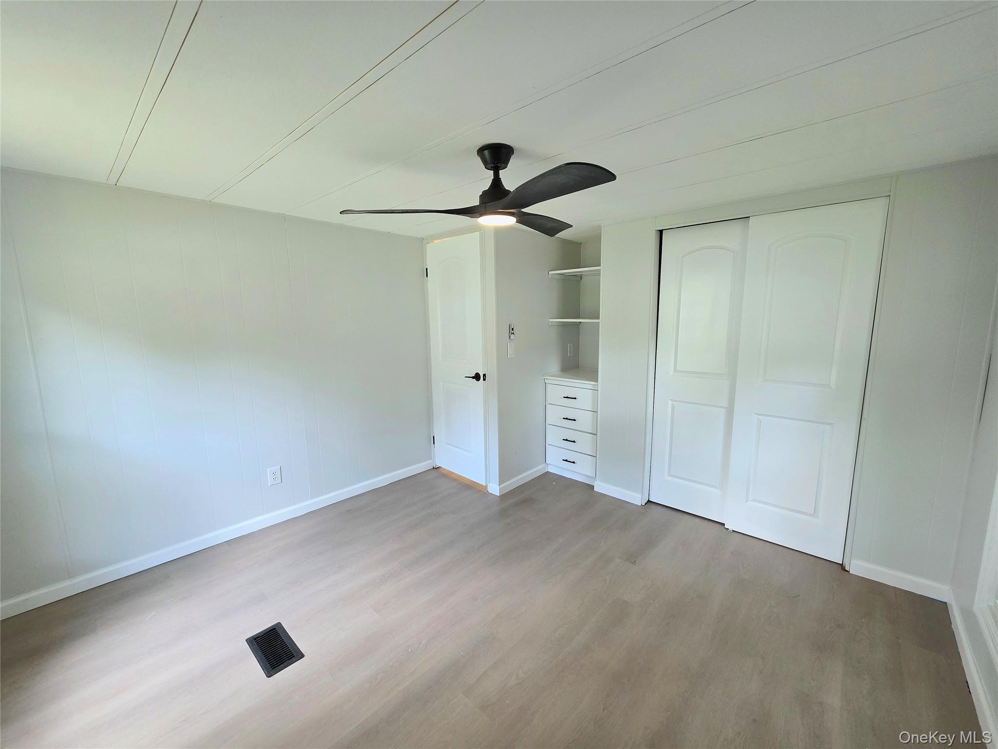 525 Riverleigh Avenue Unit: 221