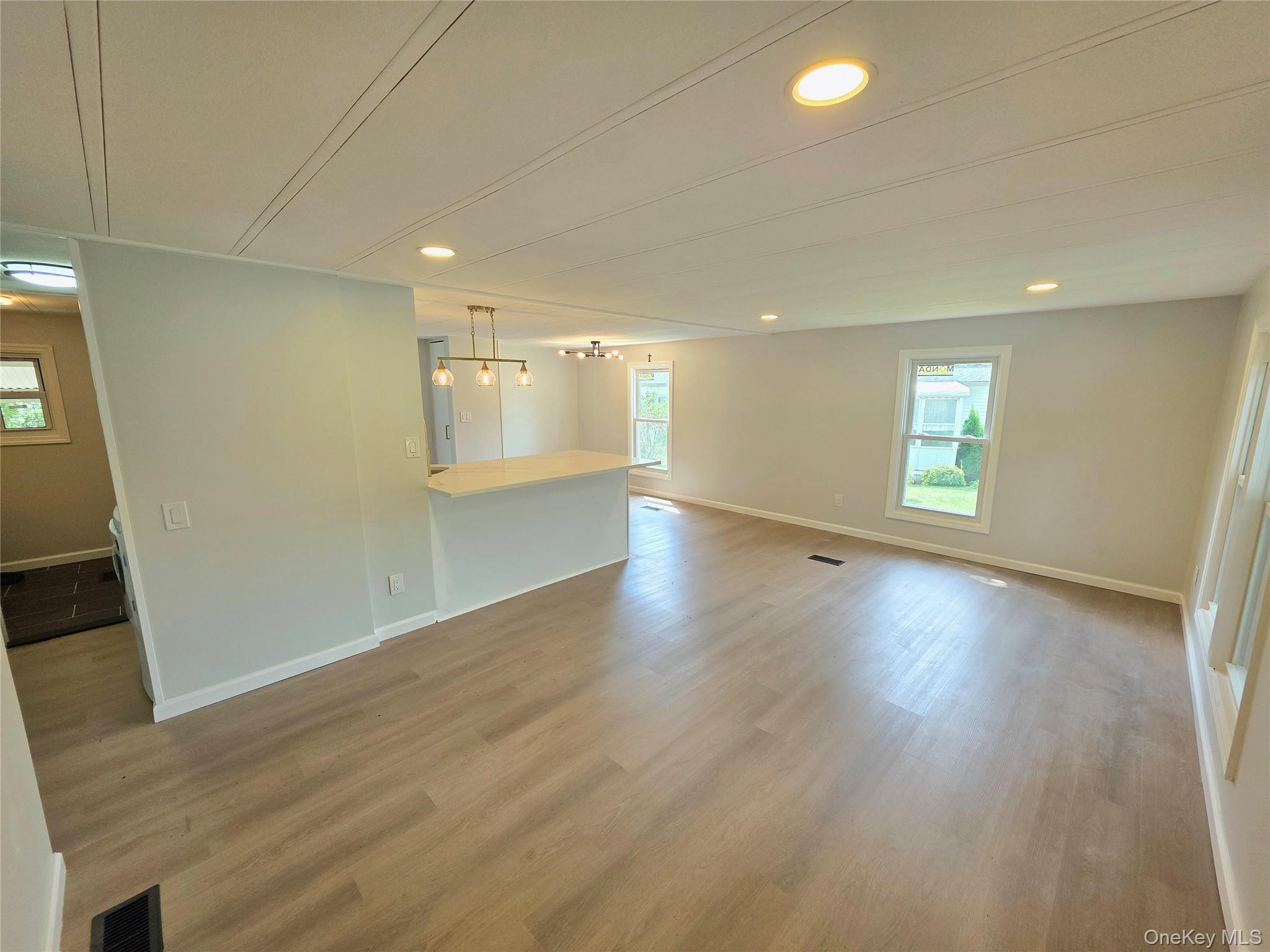 525 Riverleigh Avenue Unit: 221