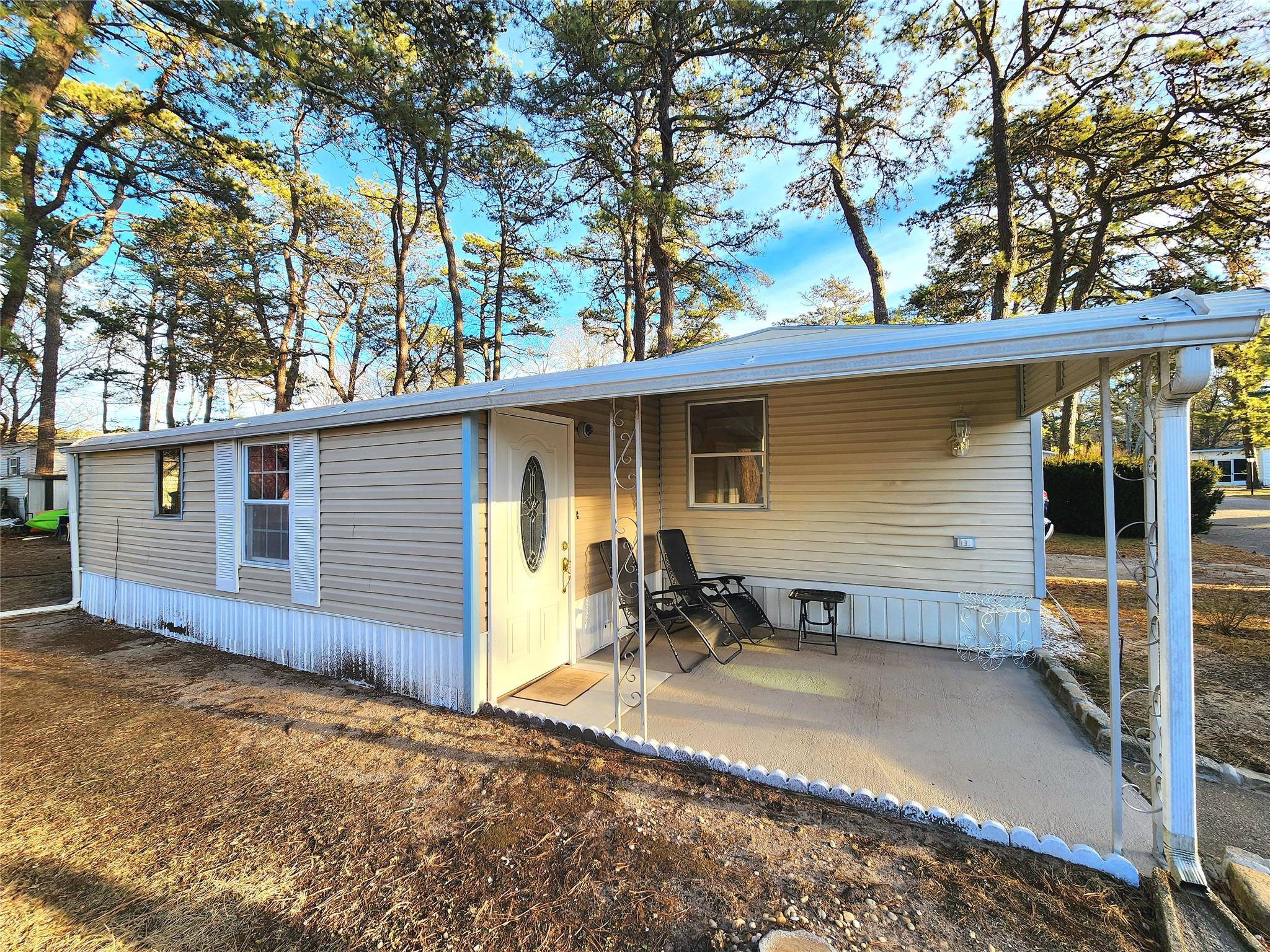 525 Riverleigh Avenue Unit: AA2