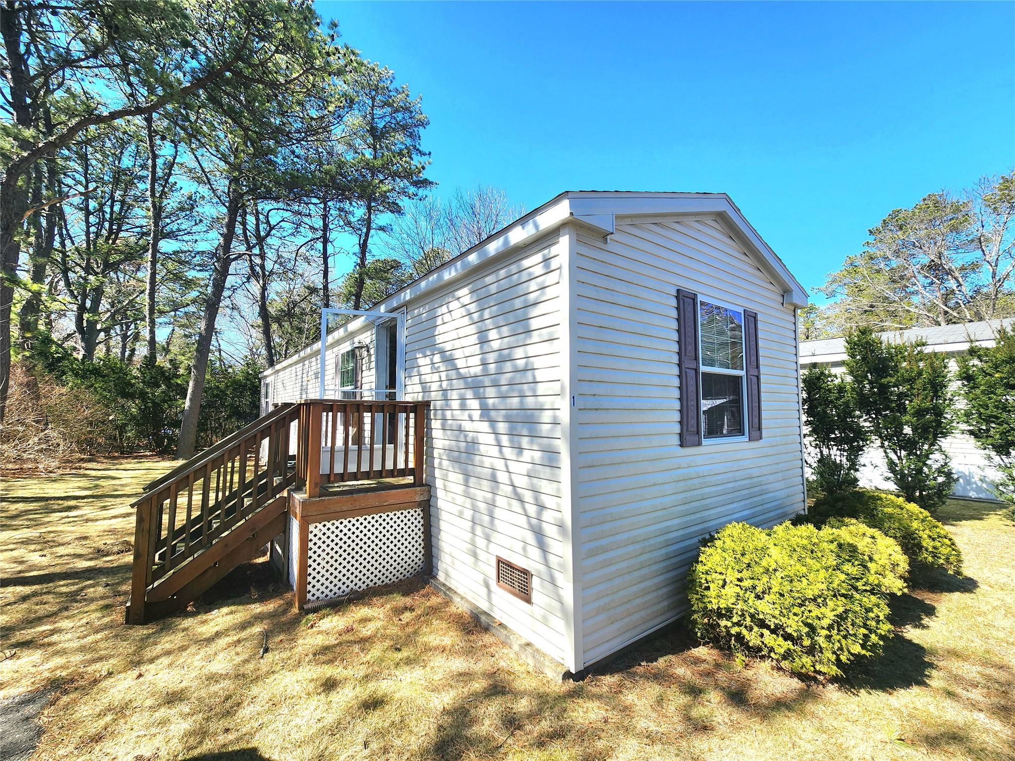525 riverleigh Ave Unit: 1