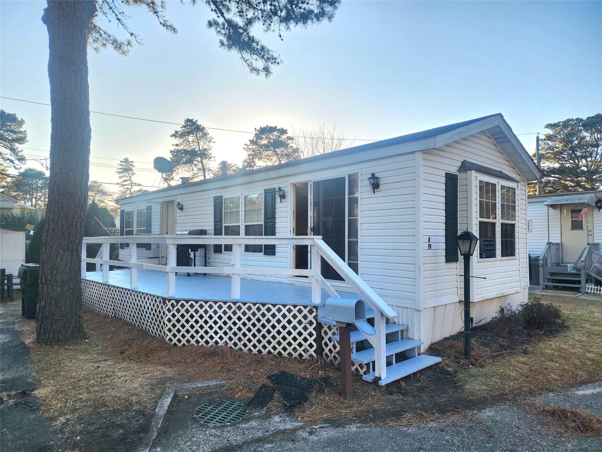 525 Riverleigh Avenue Unit: A19