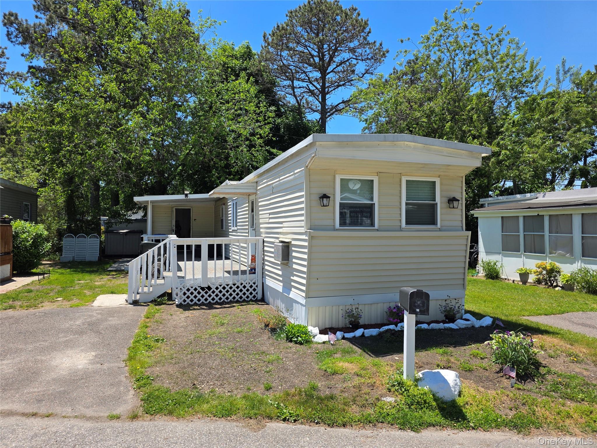 525 Riverleigh Ave Unit: C7
