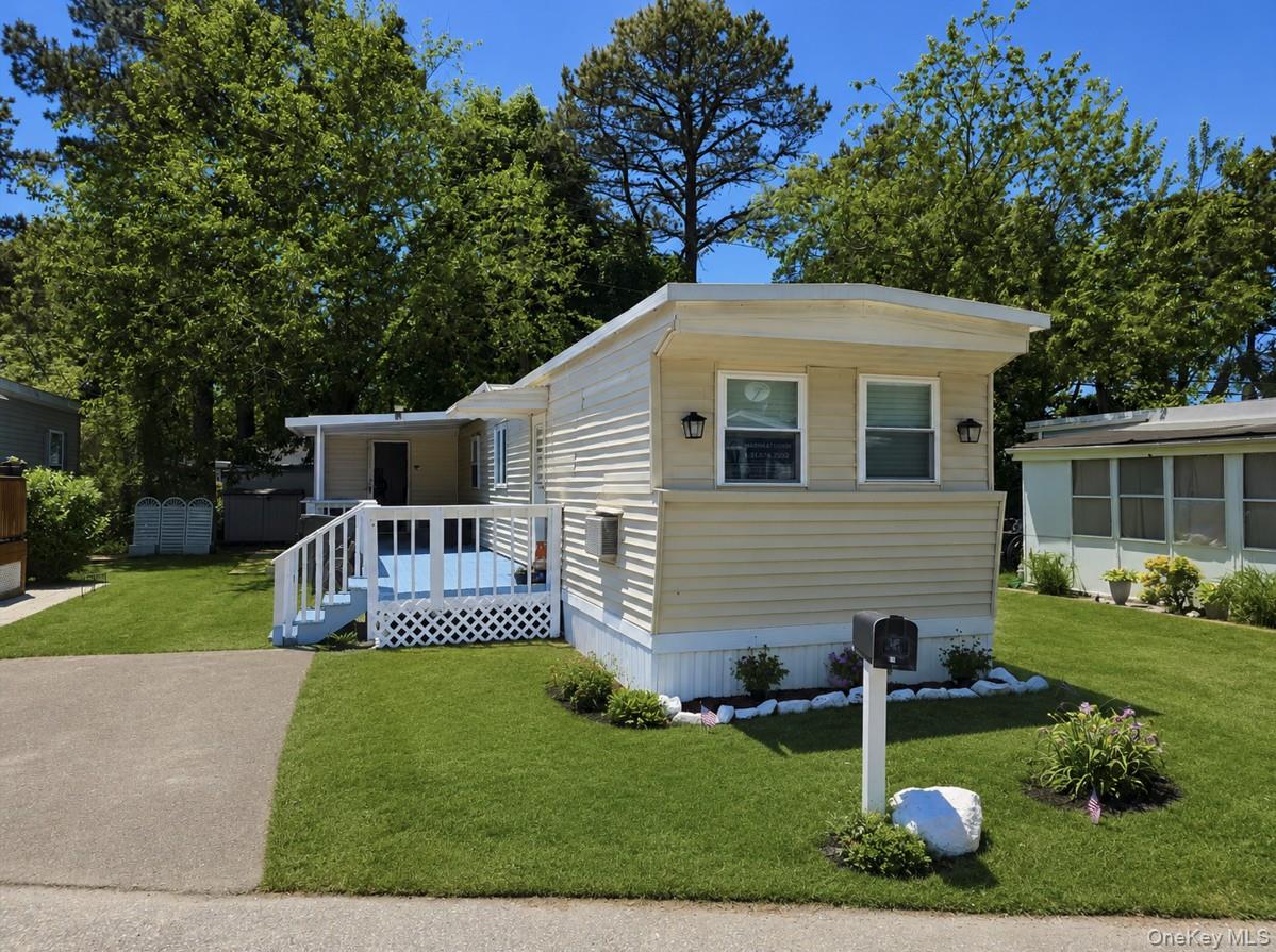 525 Riverleigh Ave Unit: C7