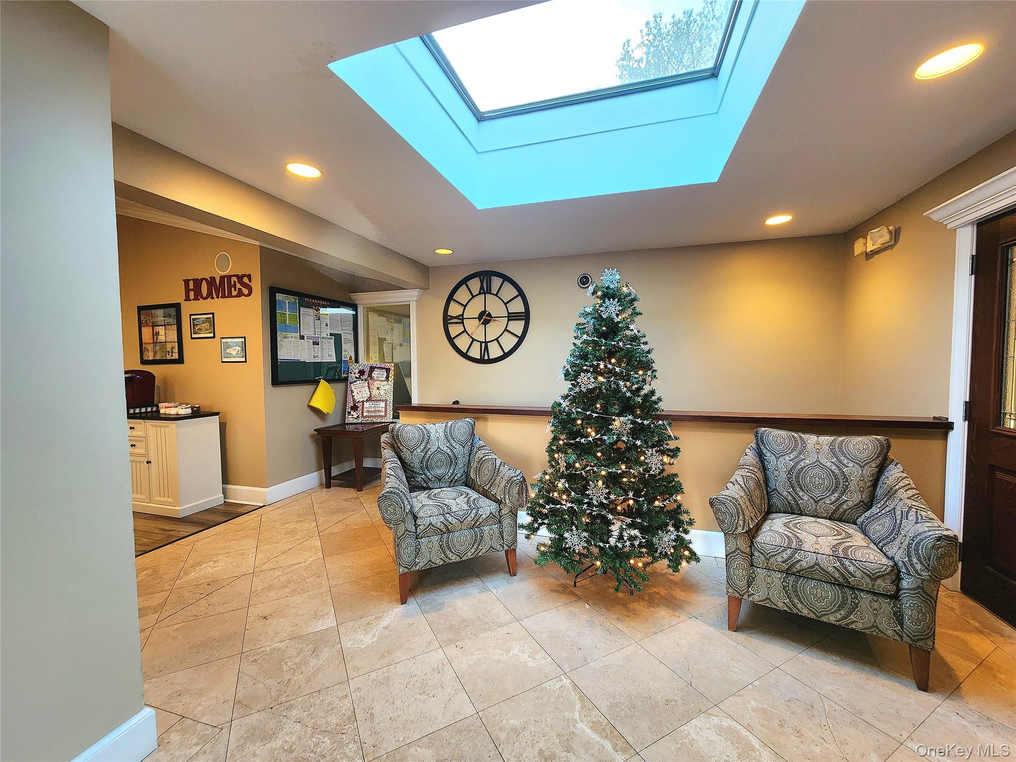 525 Riverleigh Ave Unit: C7