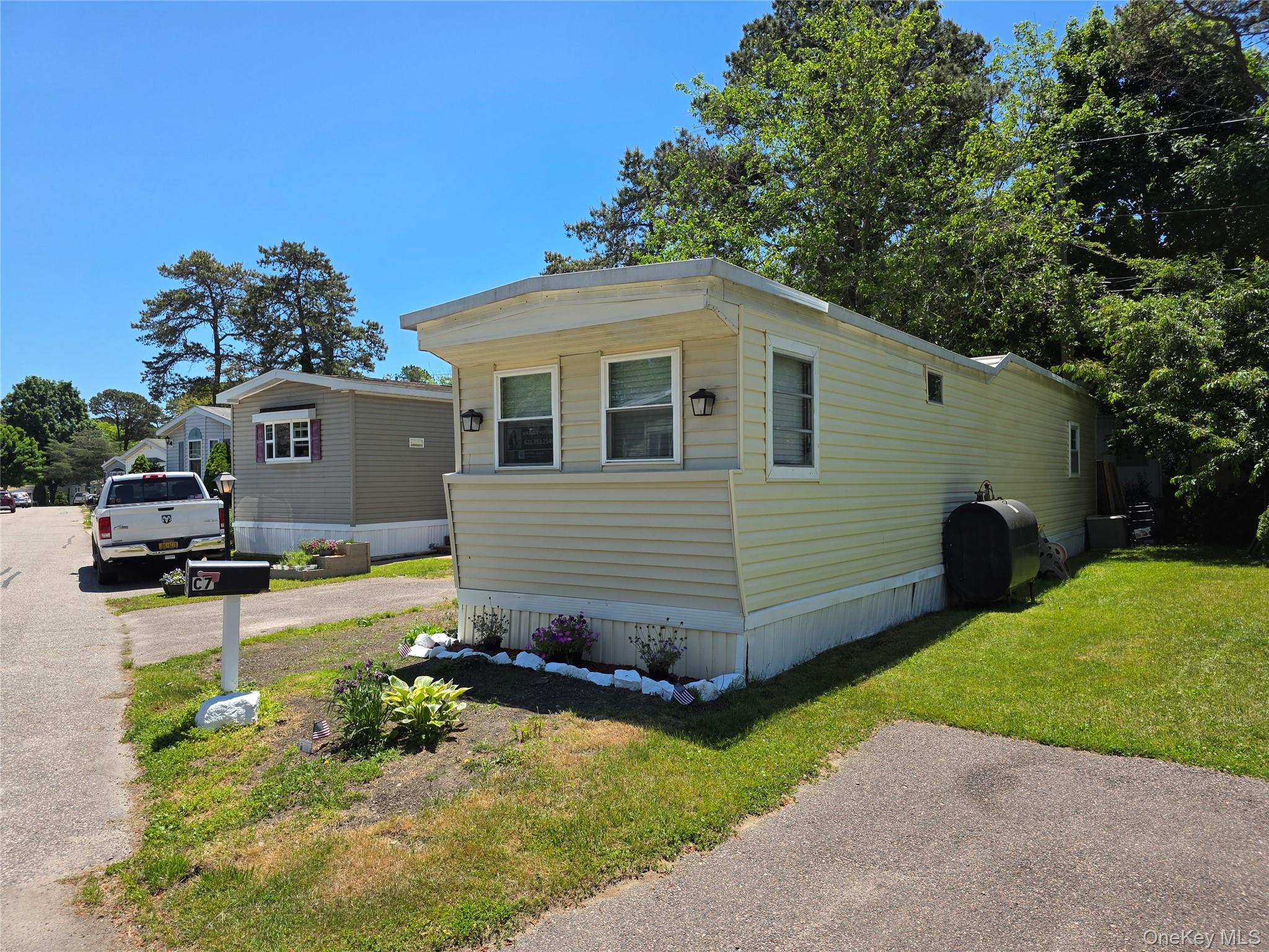 525 Riverleigh Ave Unit: C7