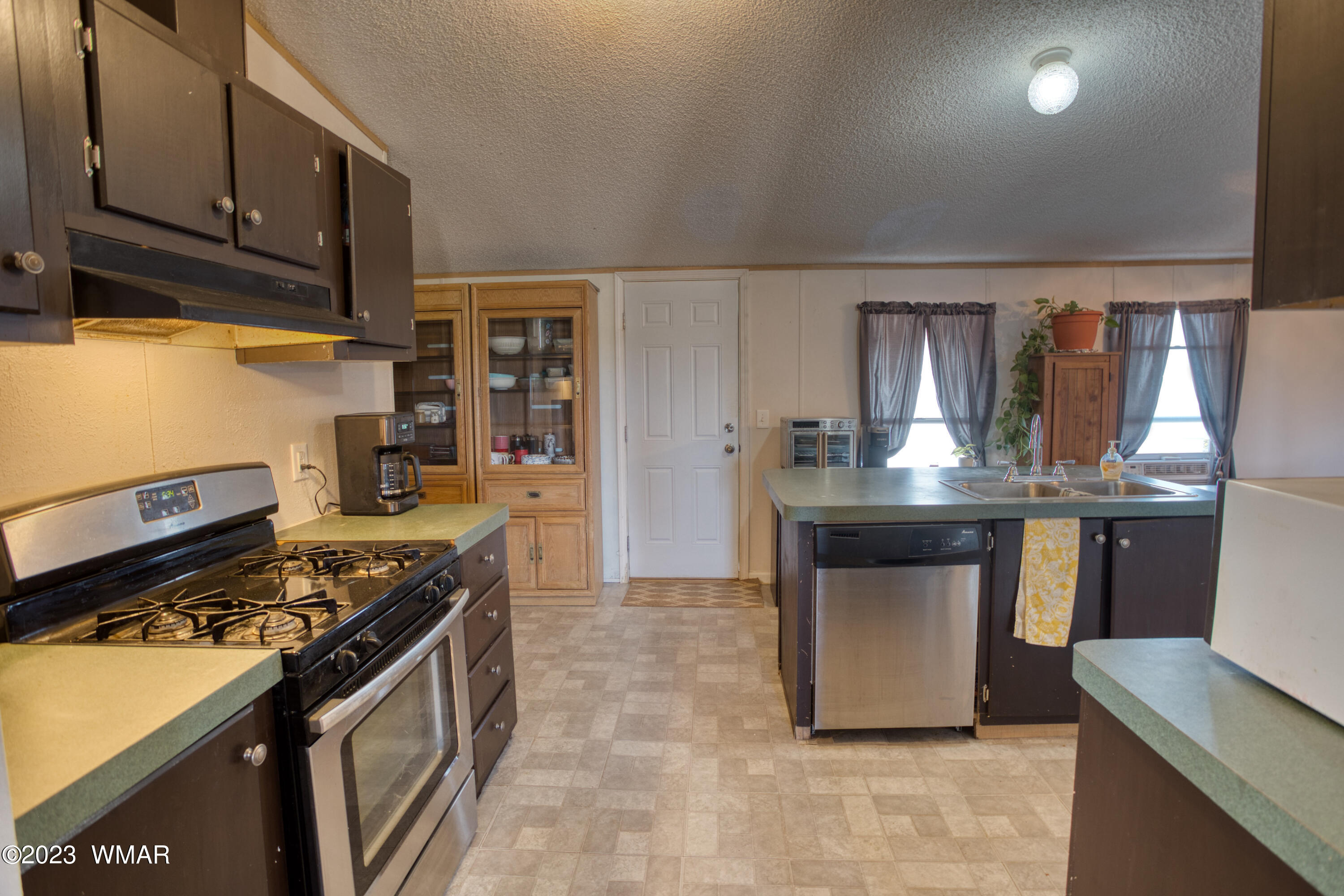 95 N 27th East Street