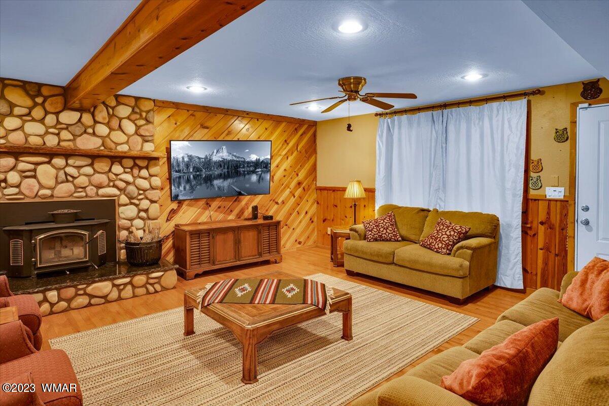 888 W Billy Creek Drive