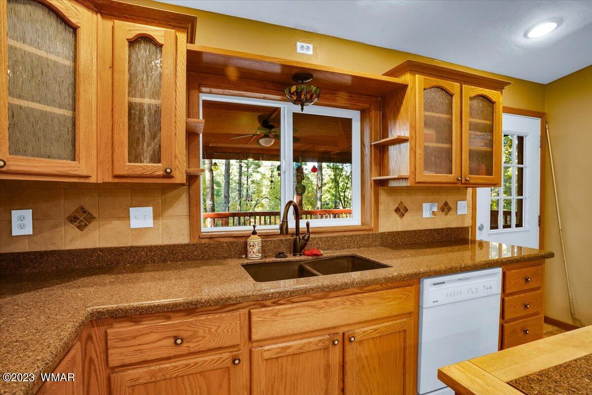 888 W Billy Creek Drive