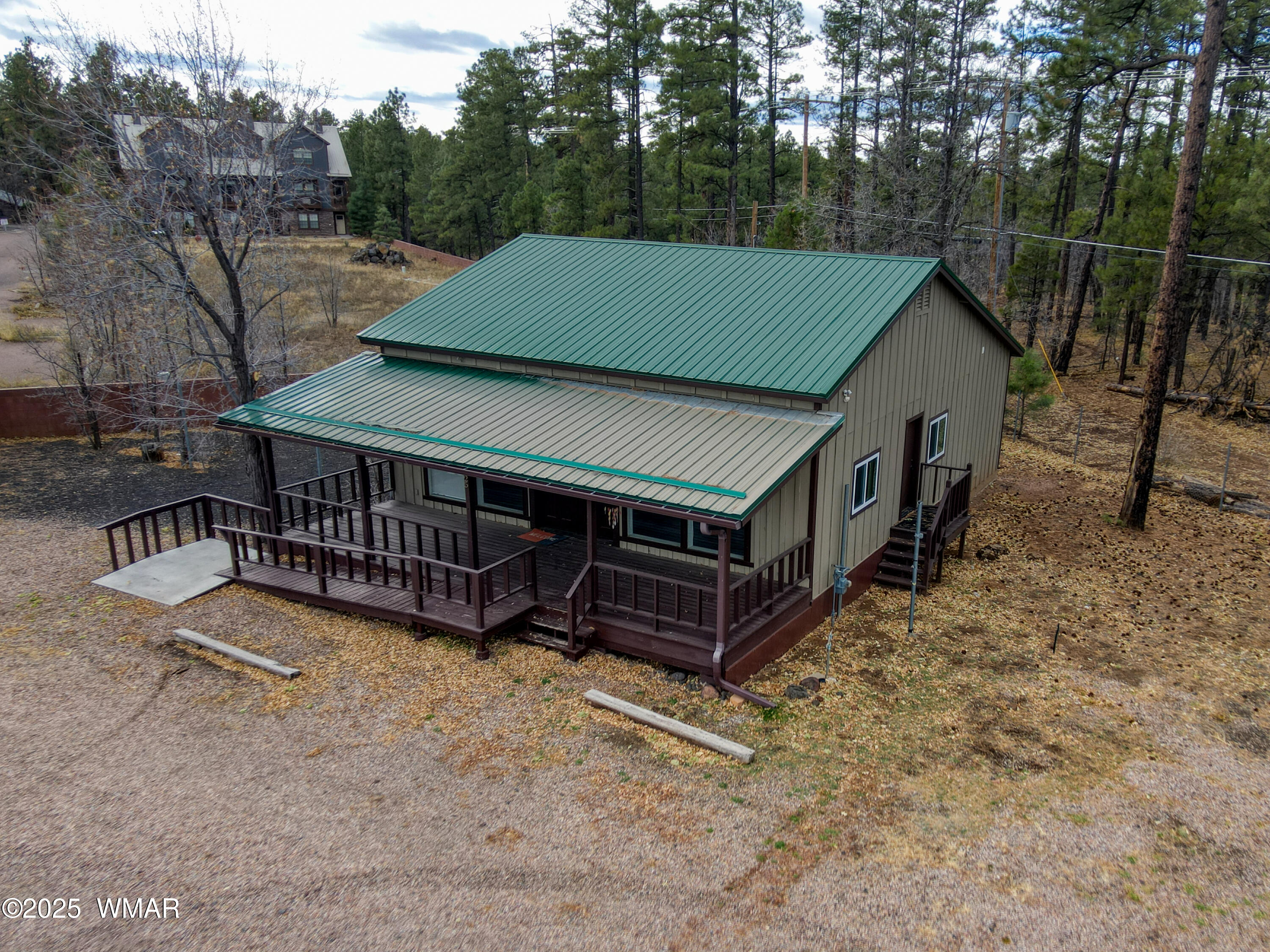 25 E White Mountain Boulevard