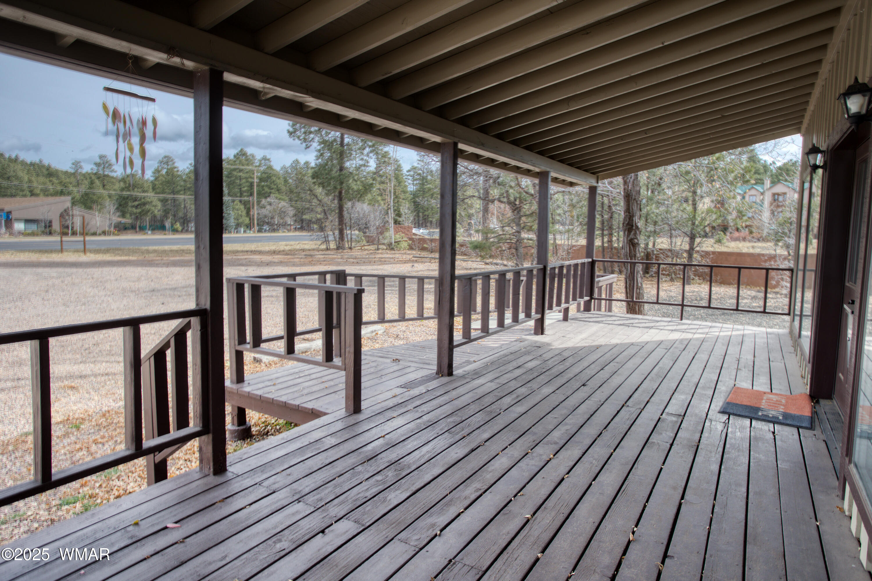 25 E White Mountain Boulevard