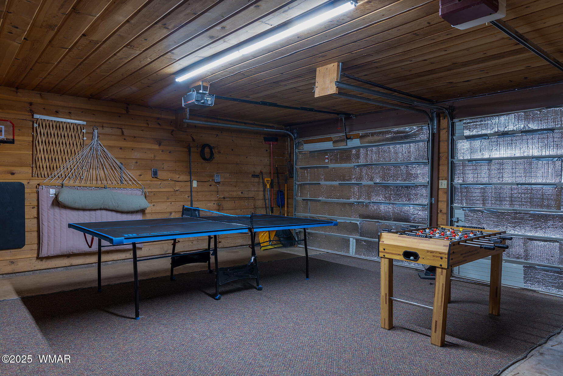 201 E Pinecrest Lane