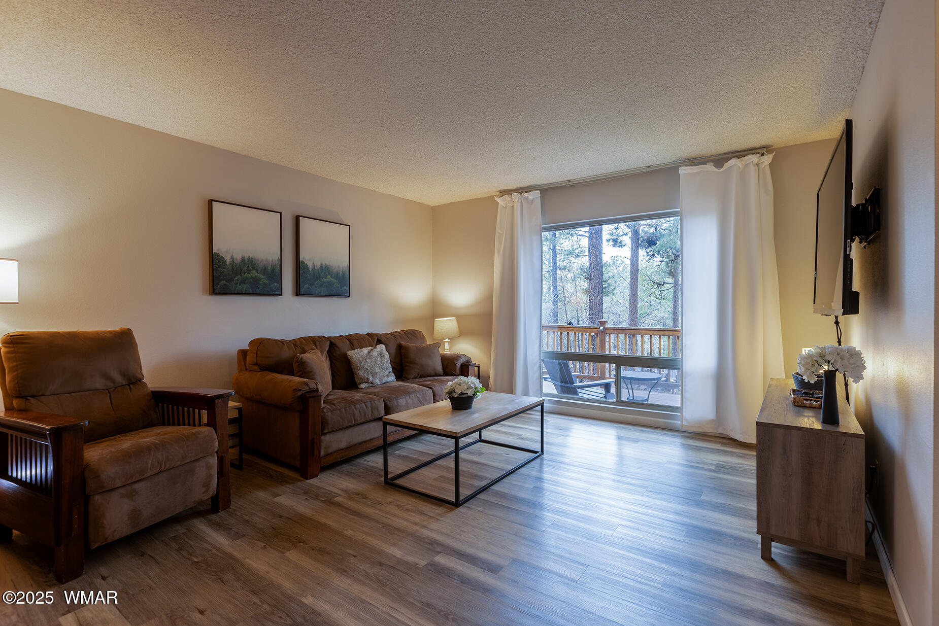 201 E Pinecrest Lane