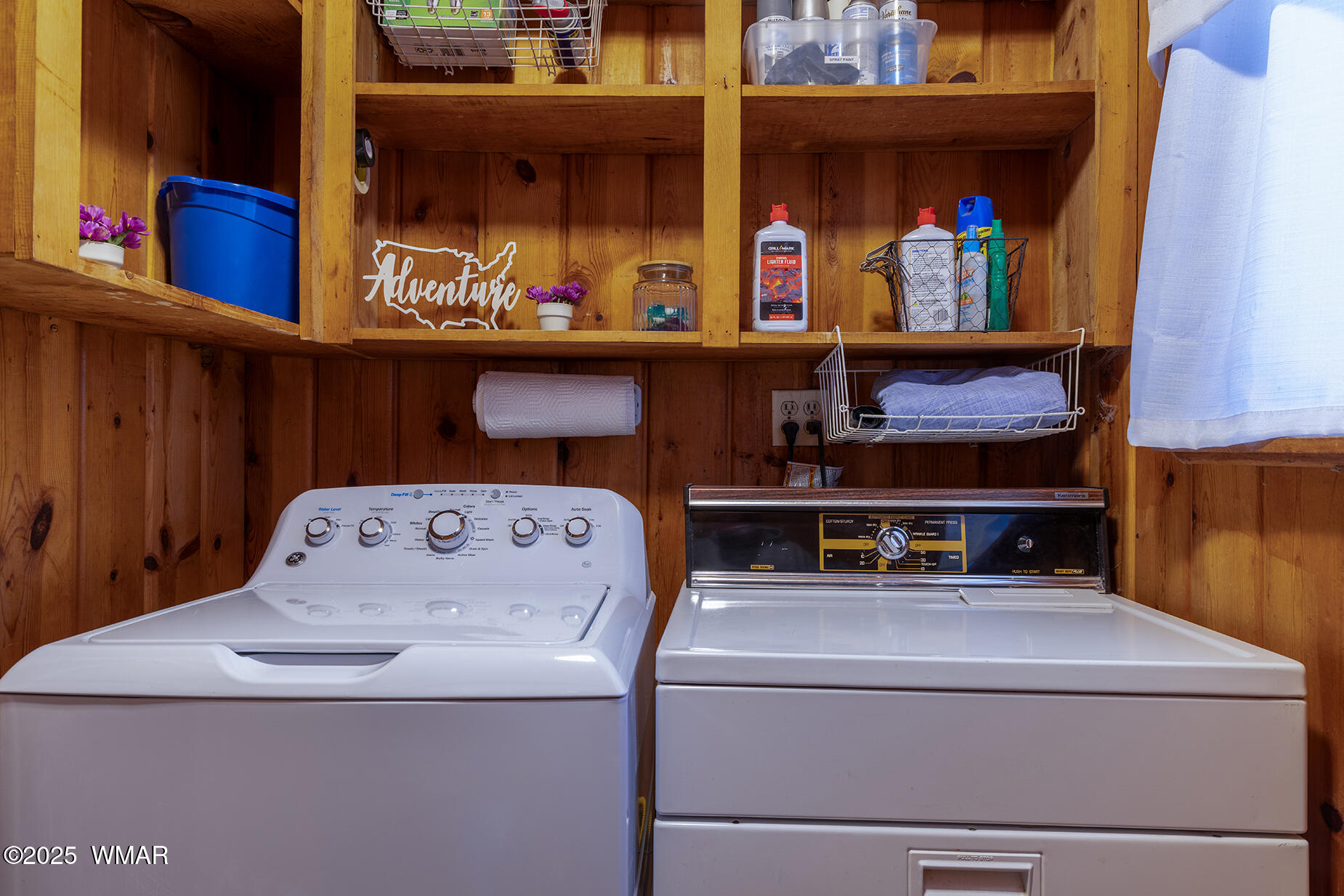 201 E Pinecrest Lane