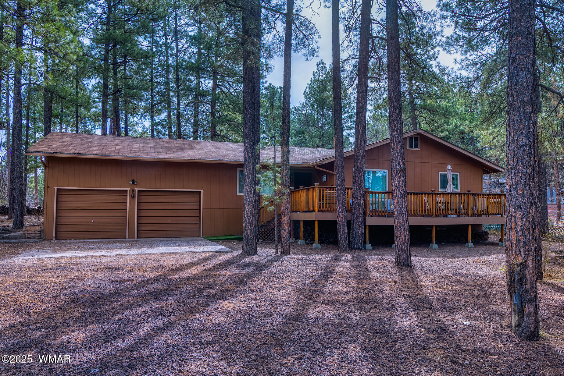 201 E Pinecrest Lane