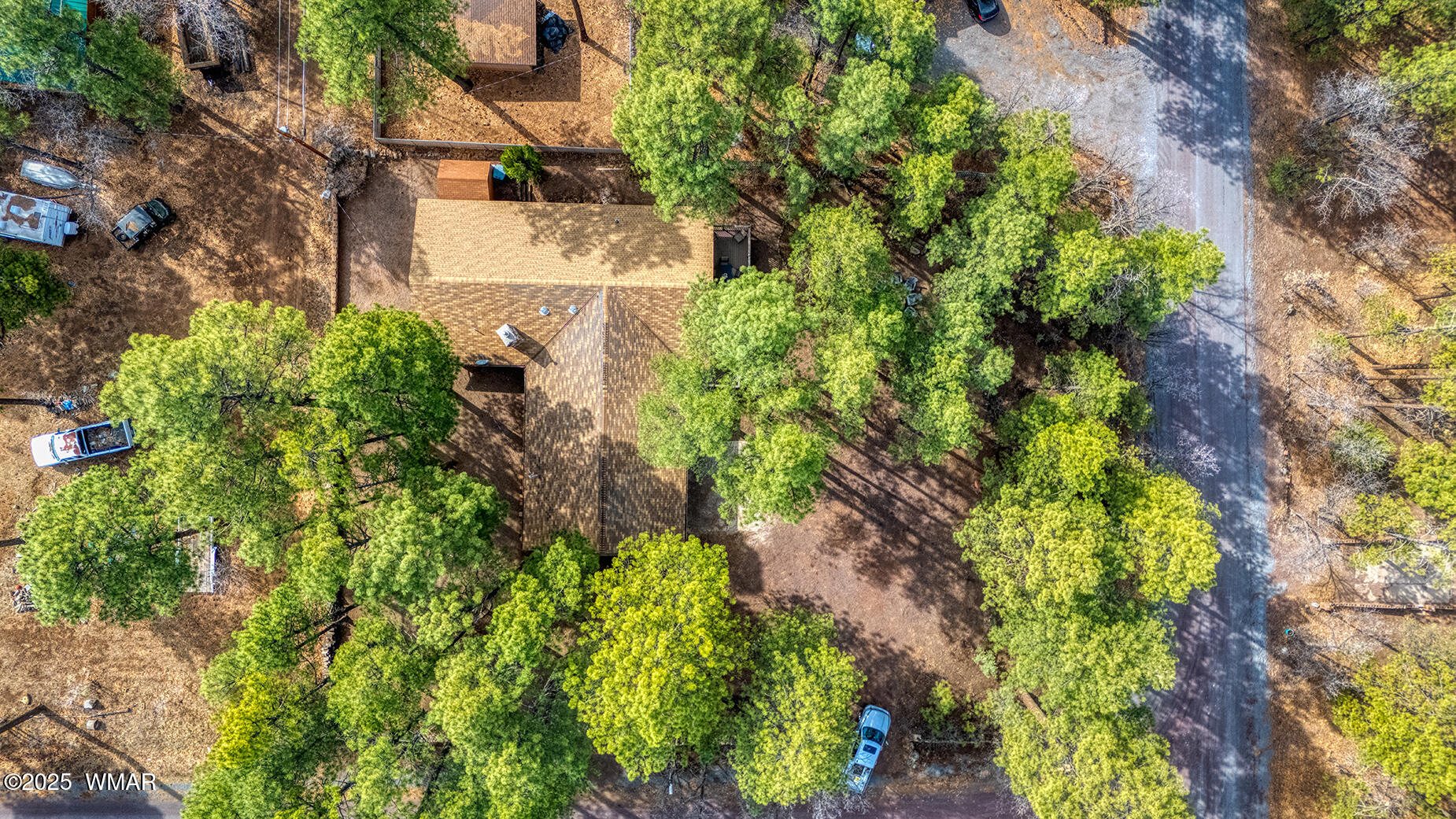 201 E Pinecrest Lane