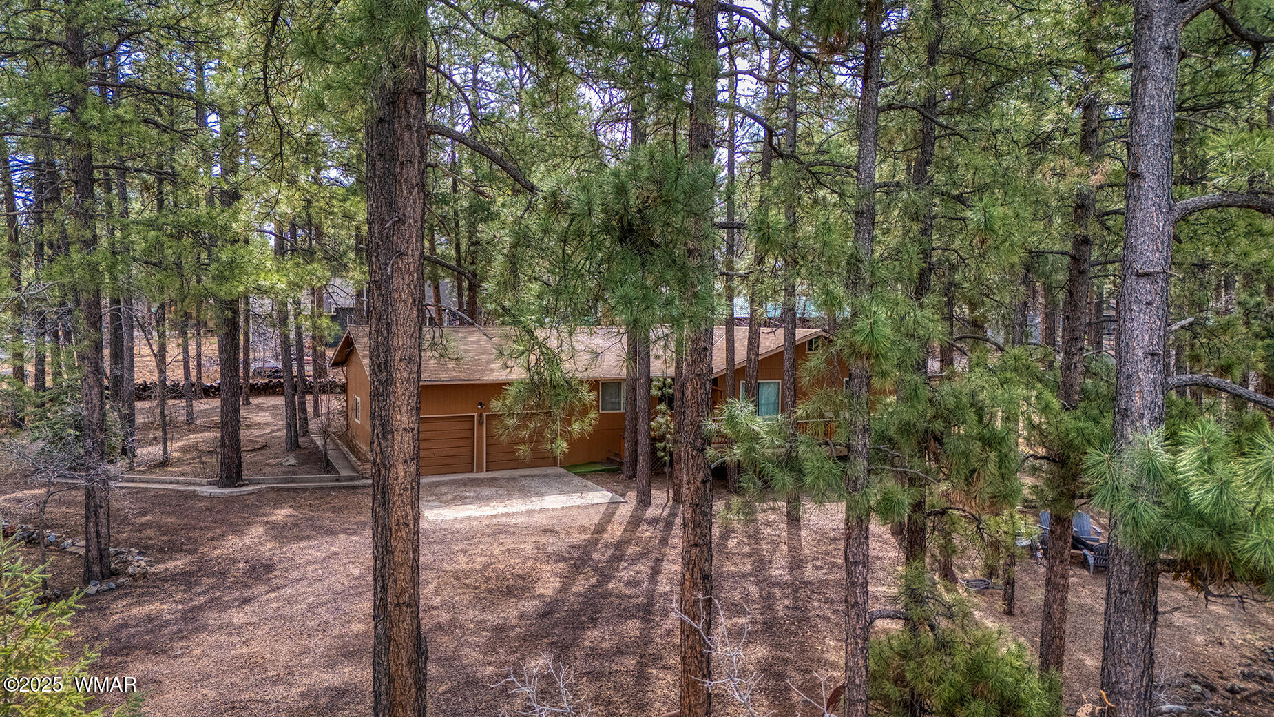 201 E Pinecrest Lane