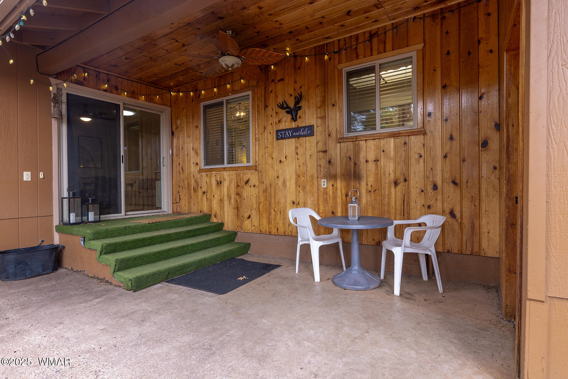 201 E Pinecrest Lane