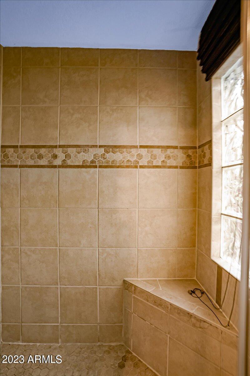 888 W BILLY CREEK Drive