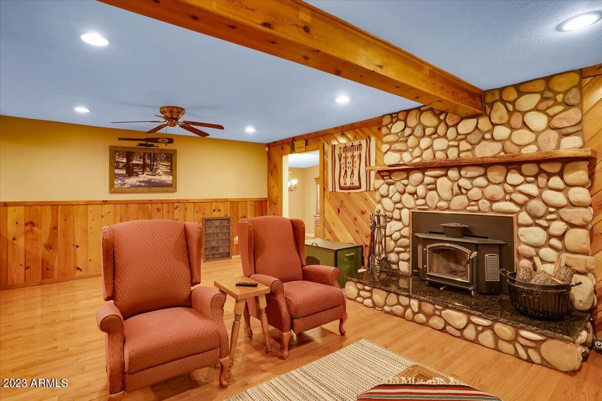 888 W BILLY CREEK Drive