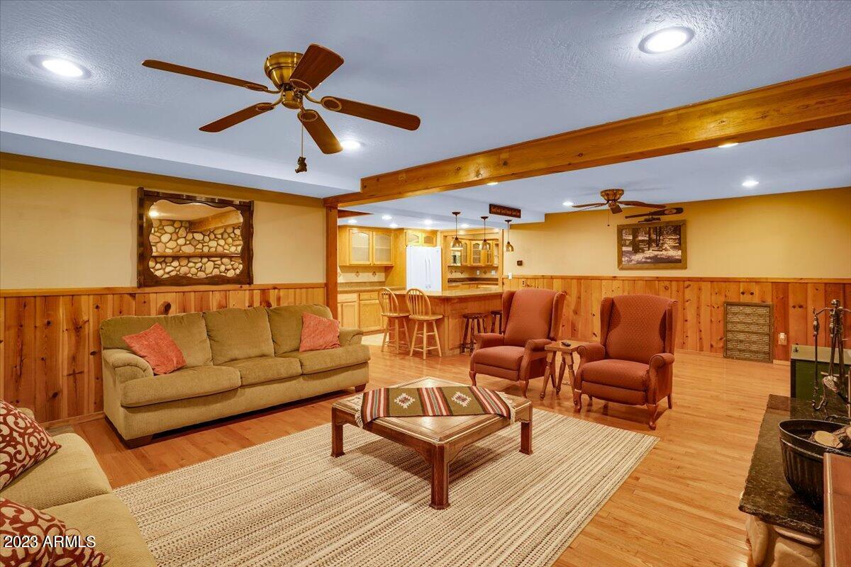 888 W BILLY CREEK Drive