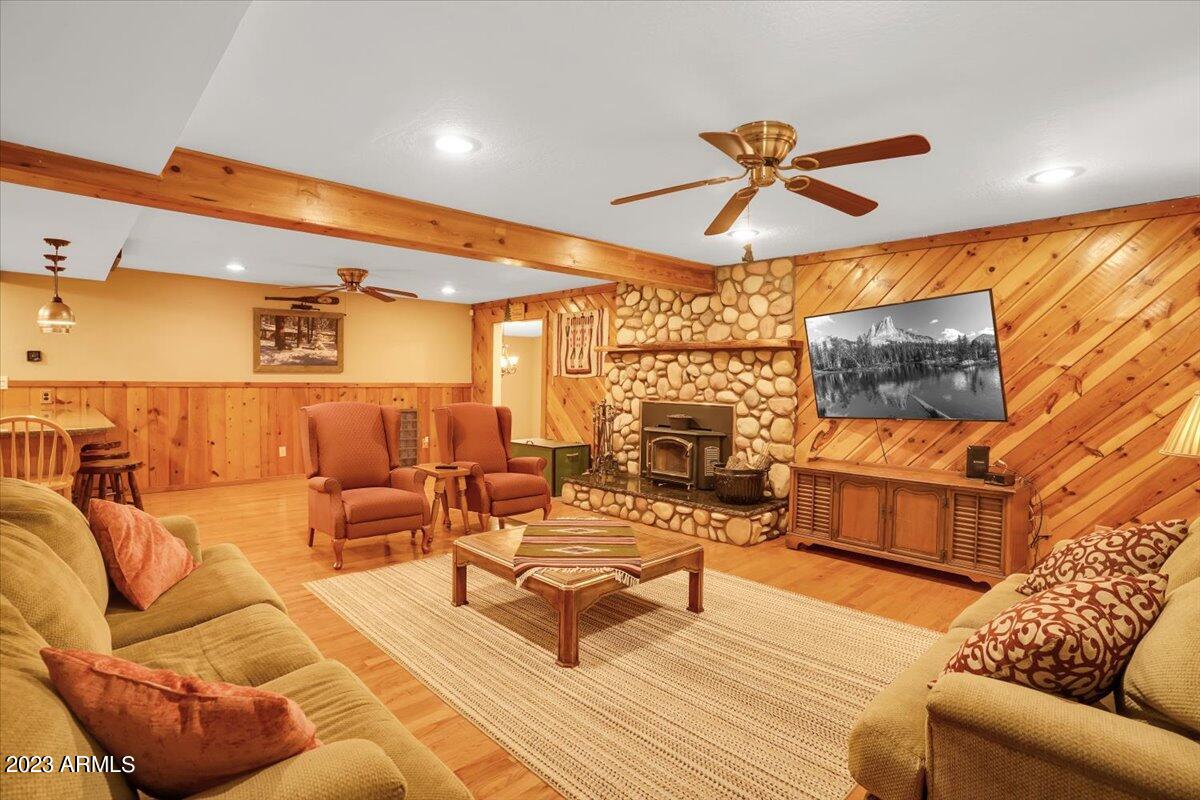 888 W BILLY CREEK Drive