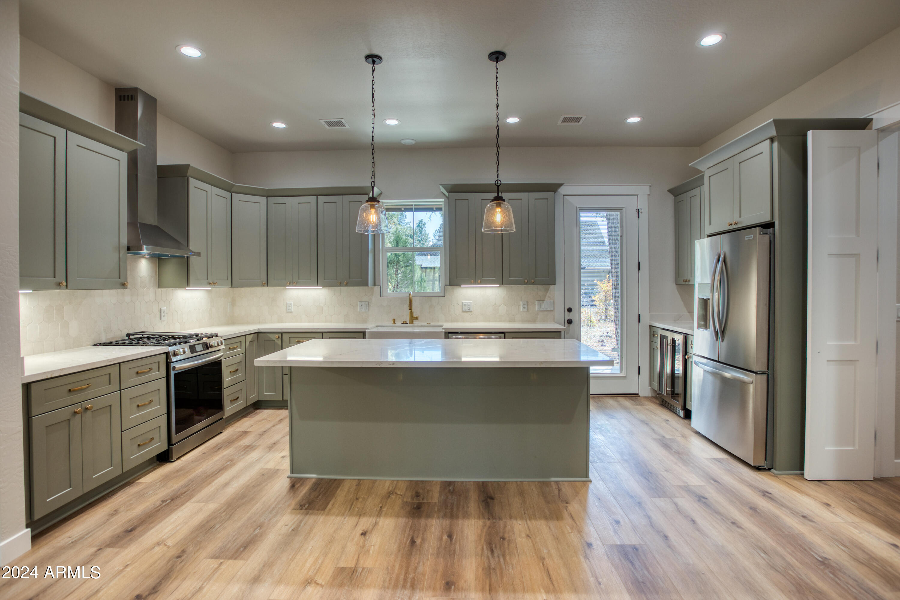 1261 W Big Springs Trail