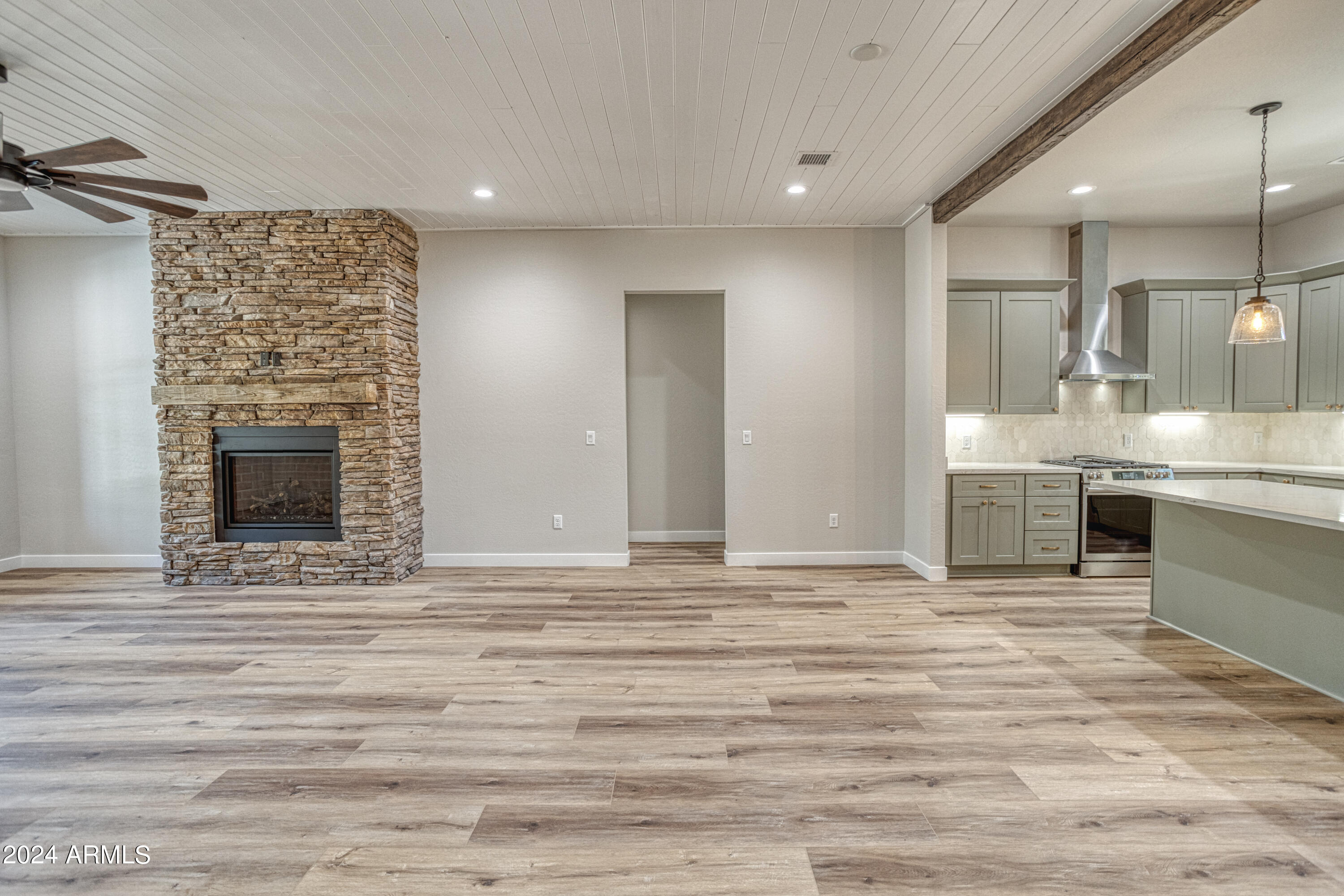 1261 W Big Springs Trail