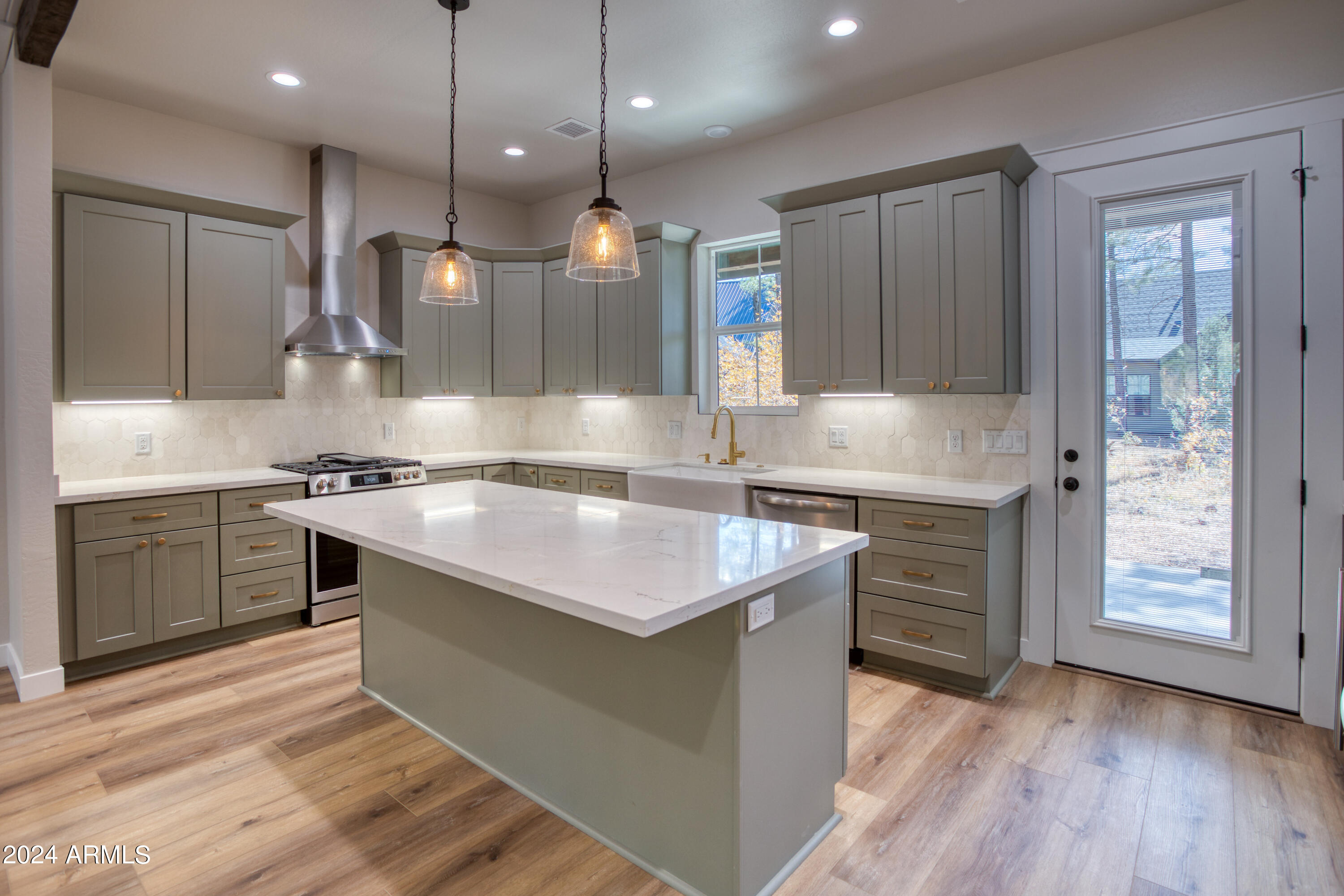 1261 W Big Springs Trail