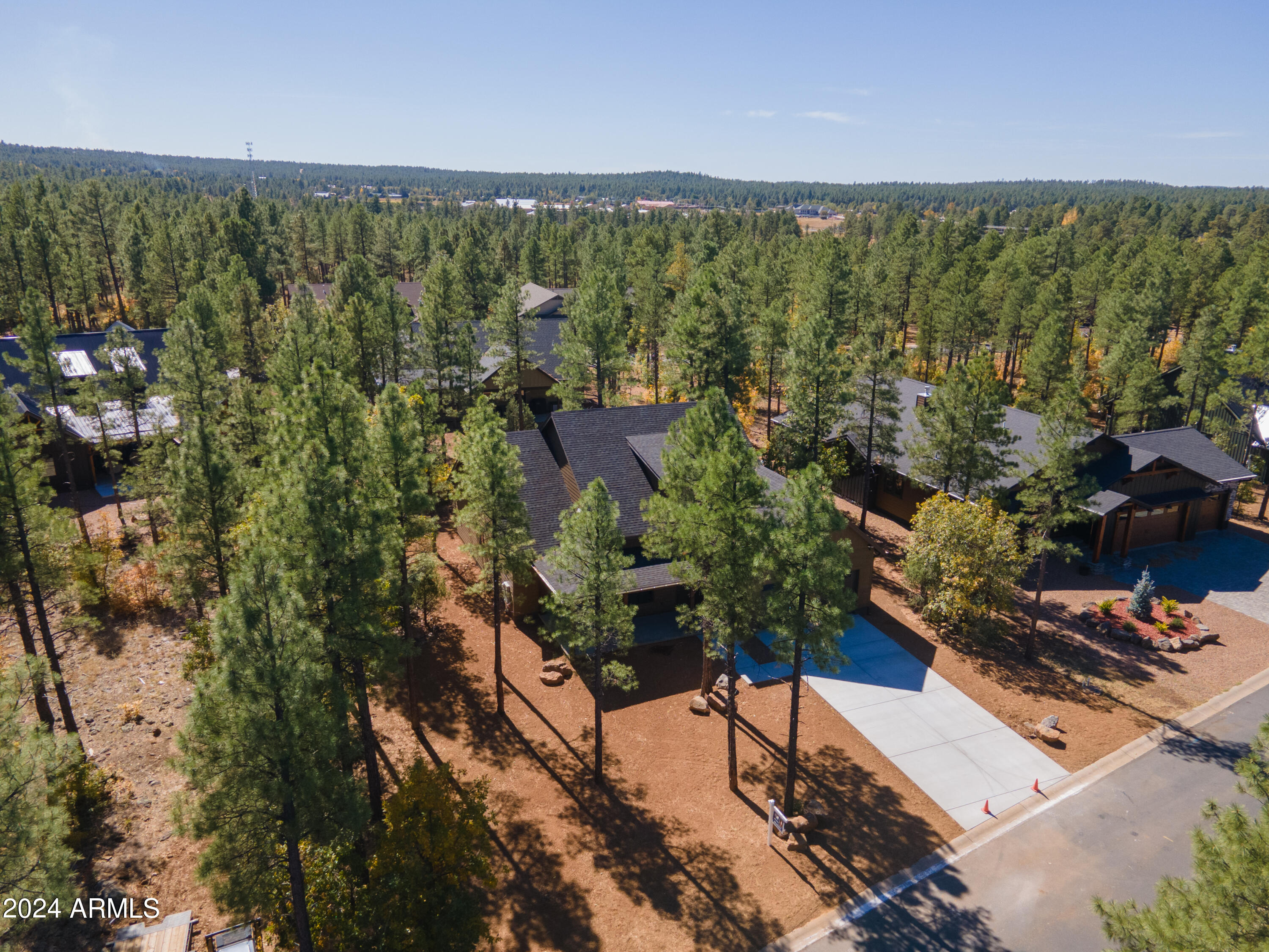 1261 W Big Springs Trail