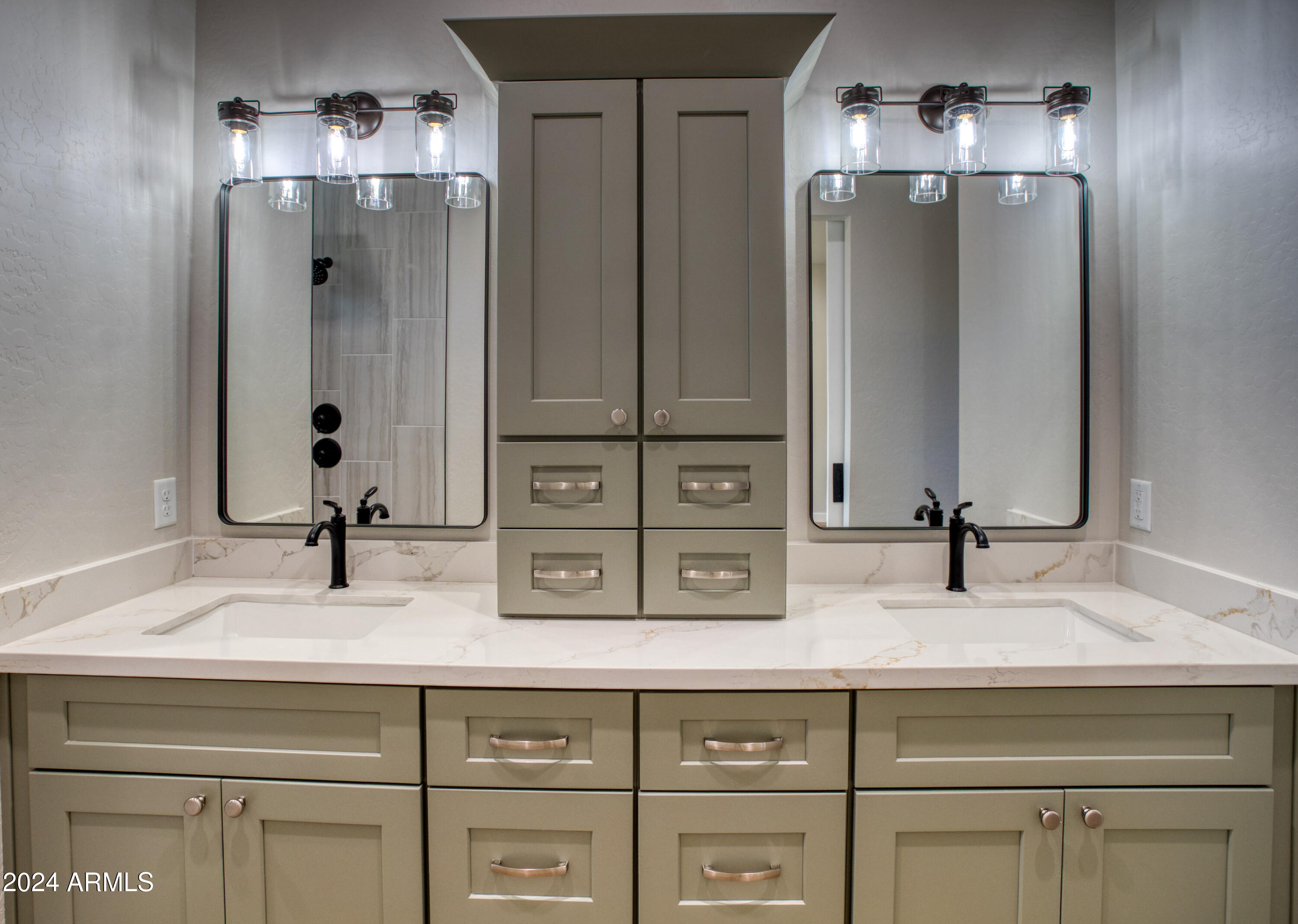 1261 W Big Springs Trail