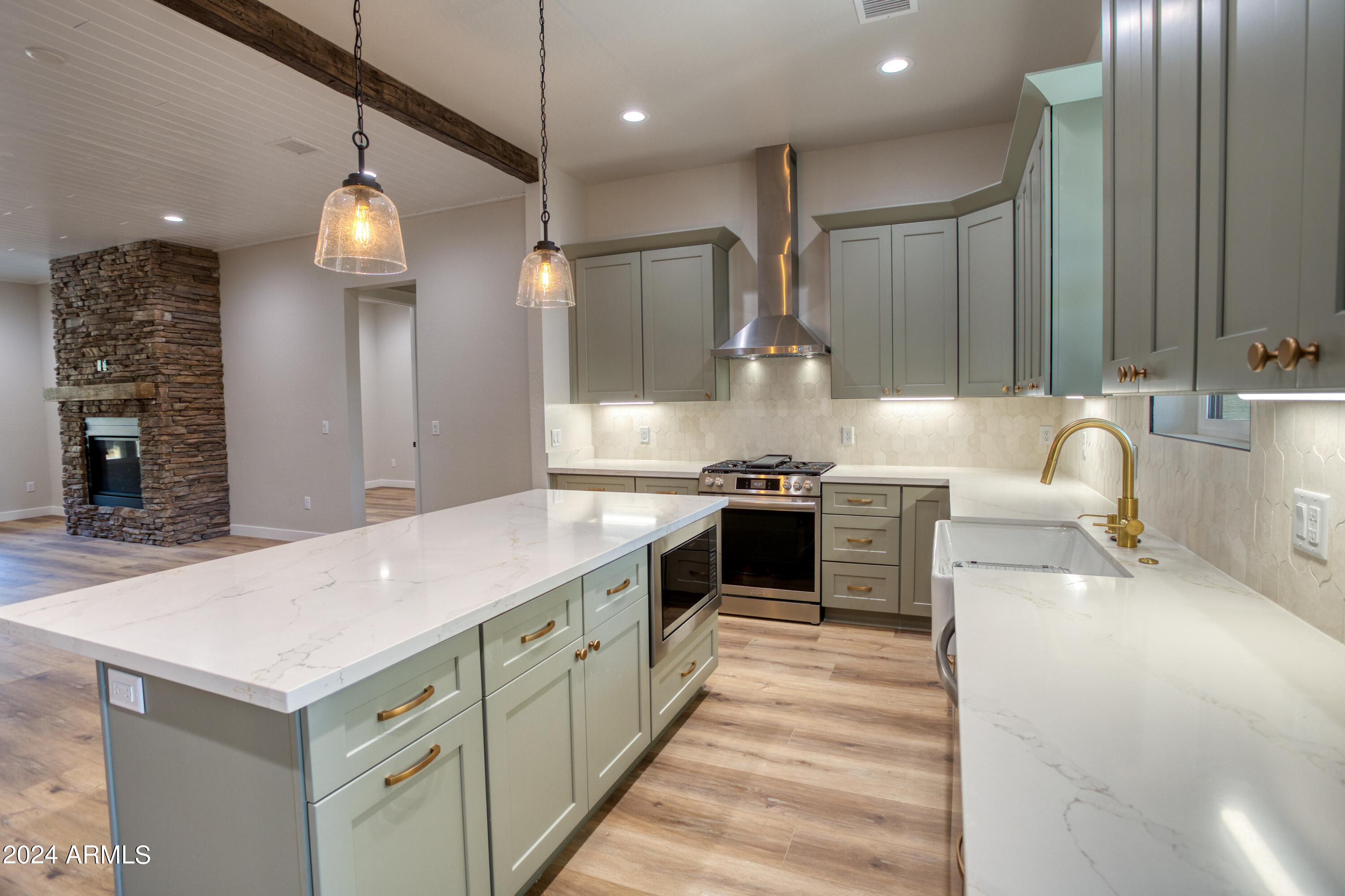 1261 W Big Springs Trail