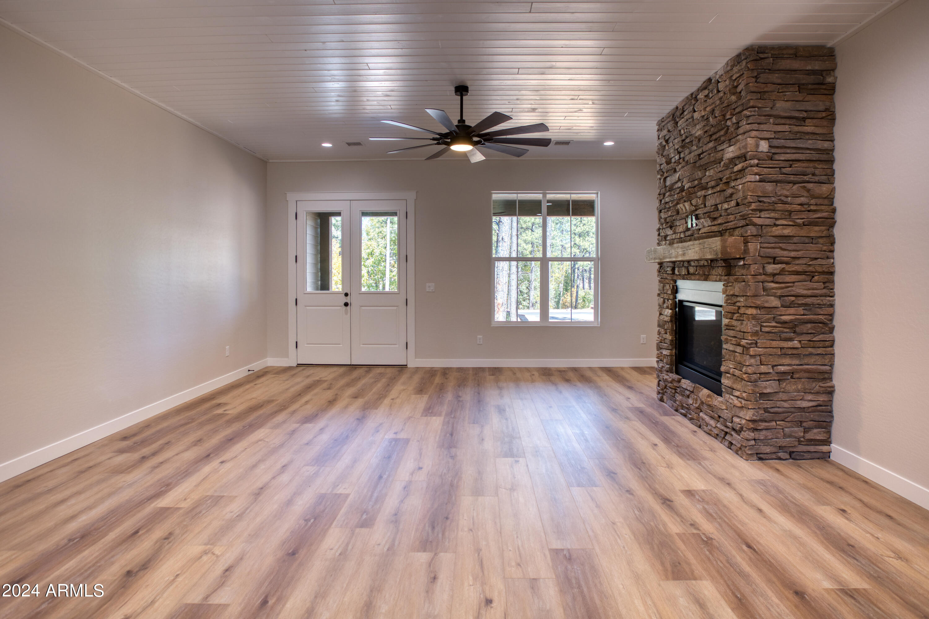 1261 W Big Springs Trail