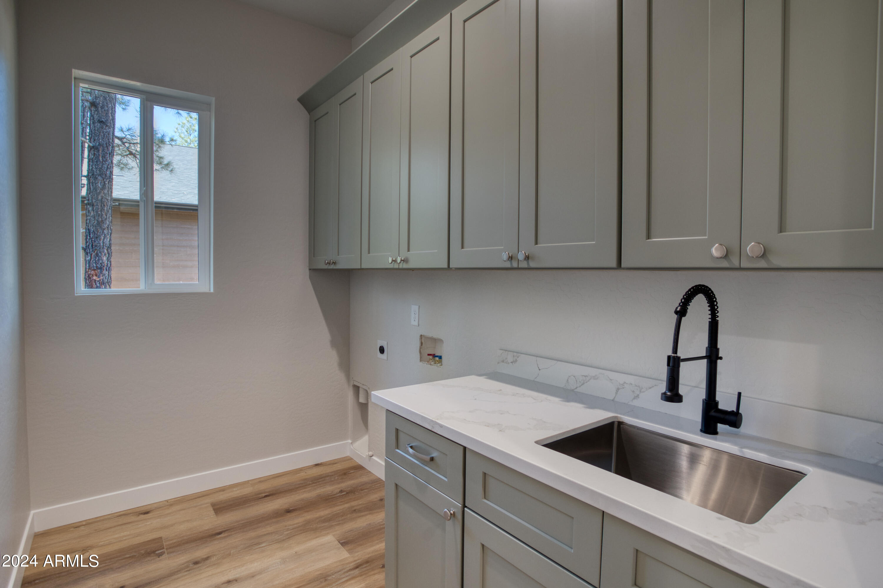 1261 W Big Springs Trail