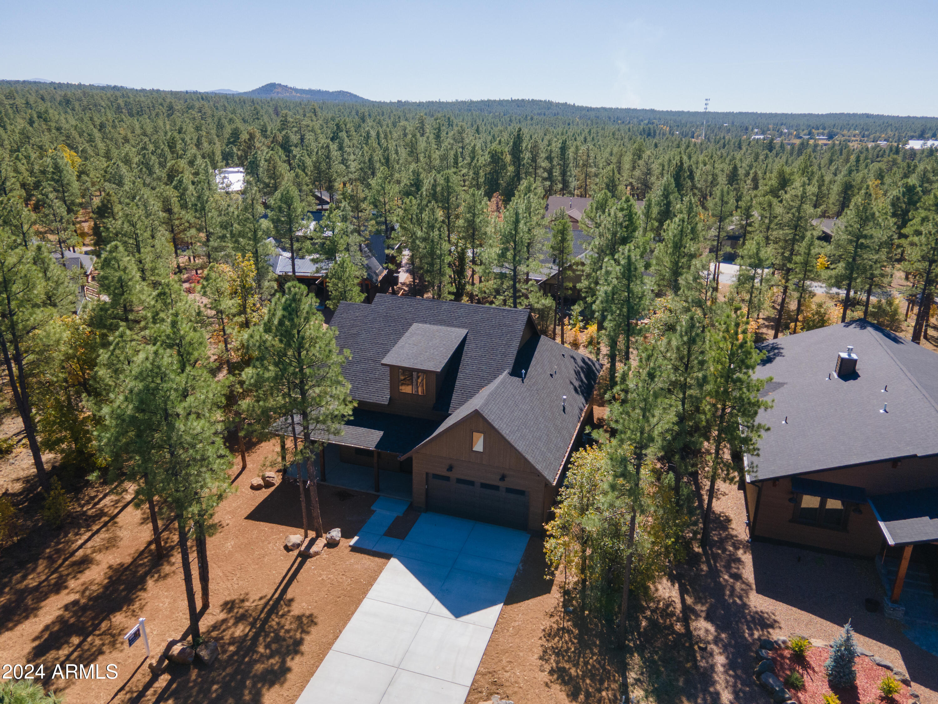 1261 W Big Springs Trail