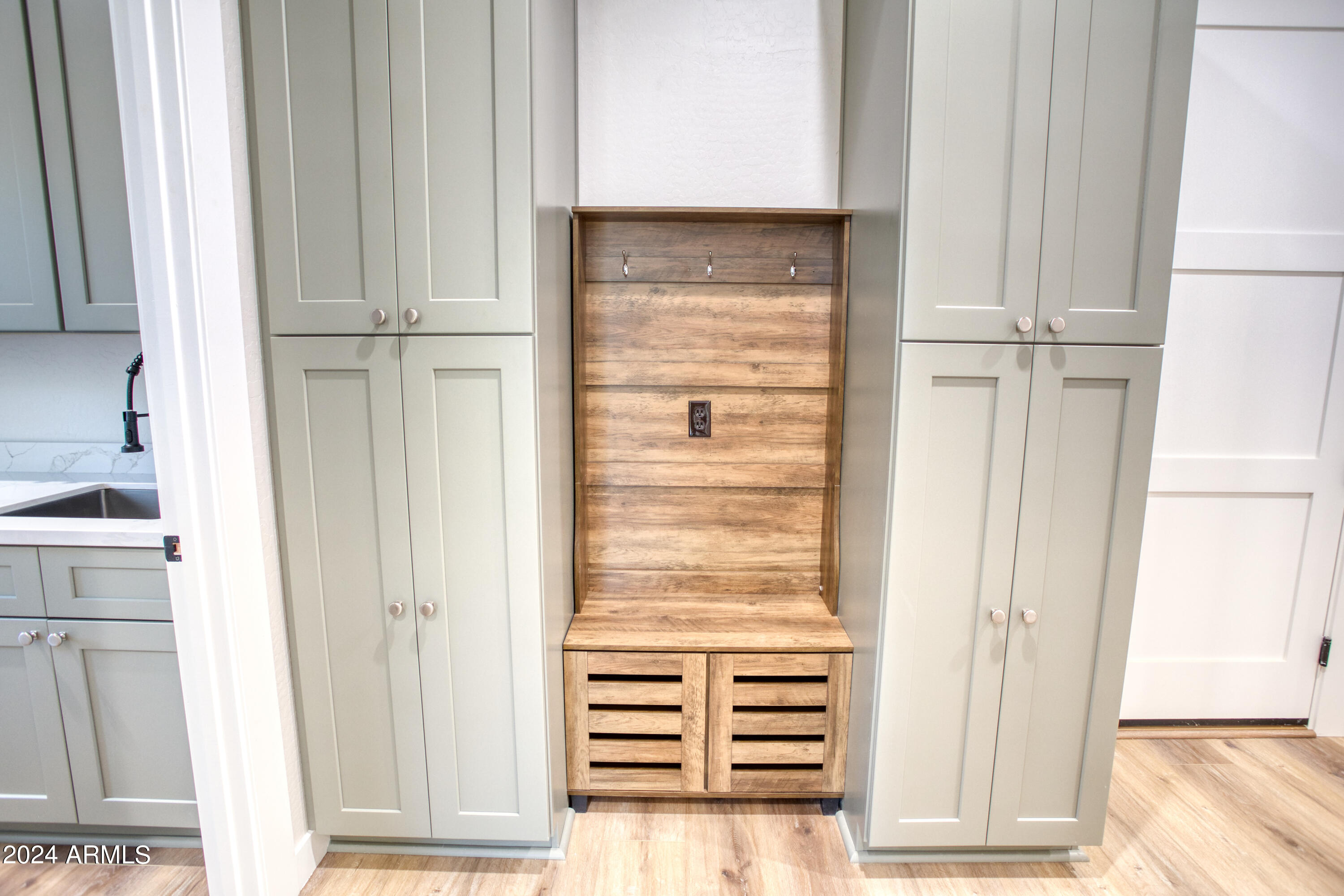 1261 W Big Springs Trail