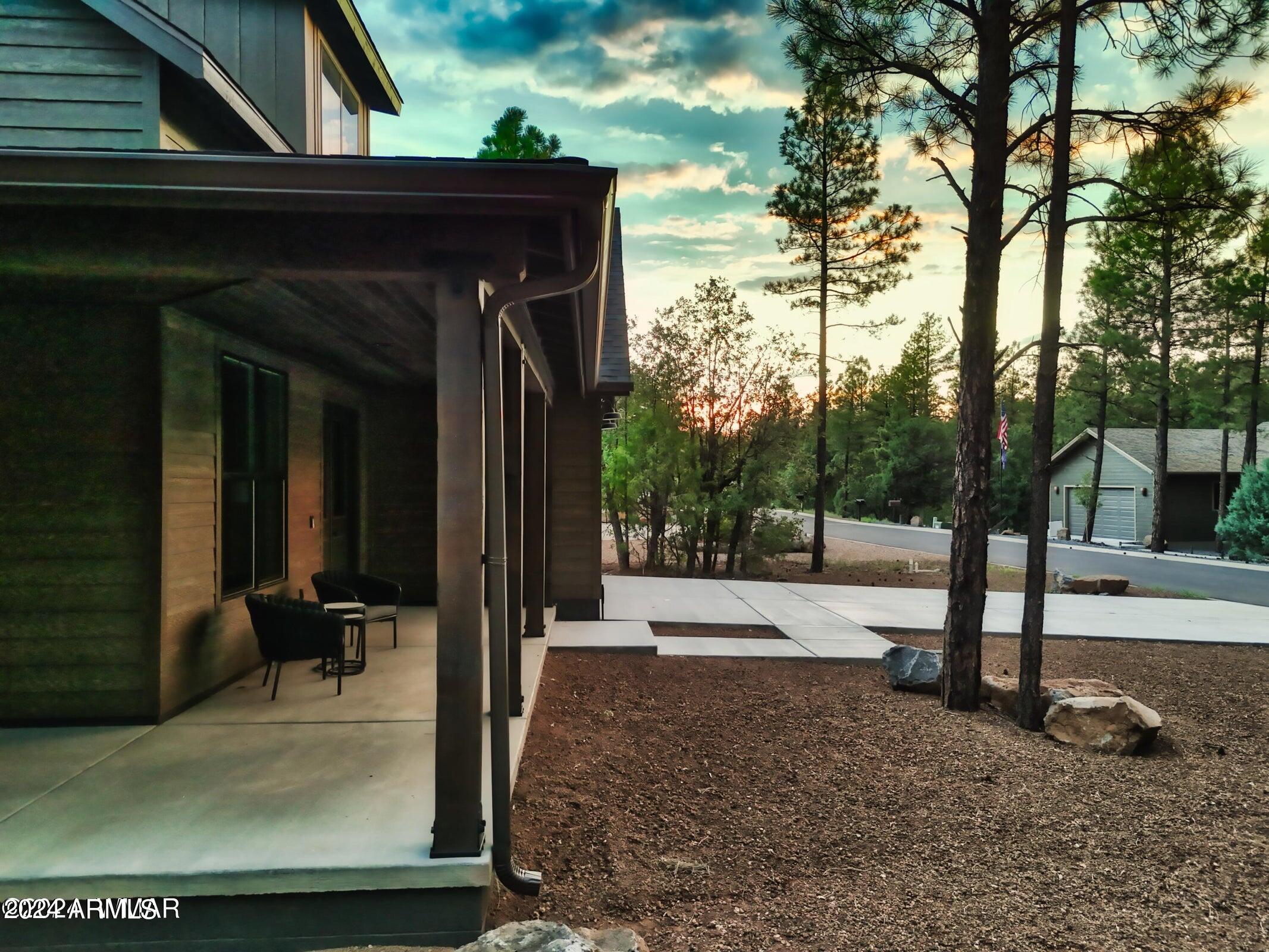 1261 W BIG SPRINGS Trail