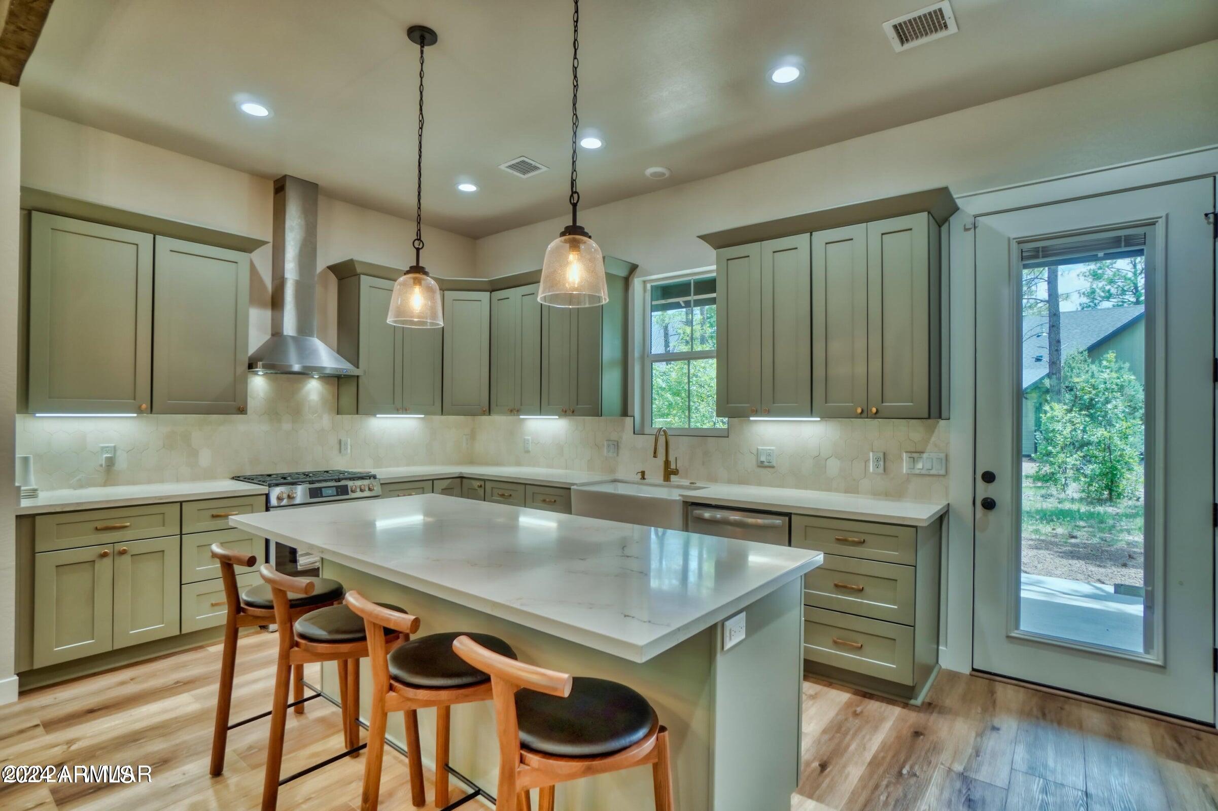 1261 W BIG SPRINGS Trail