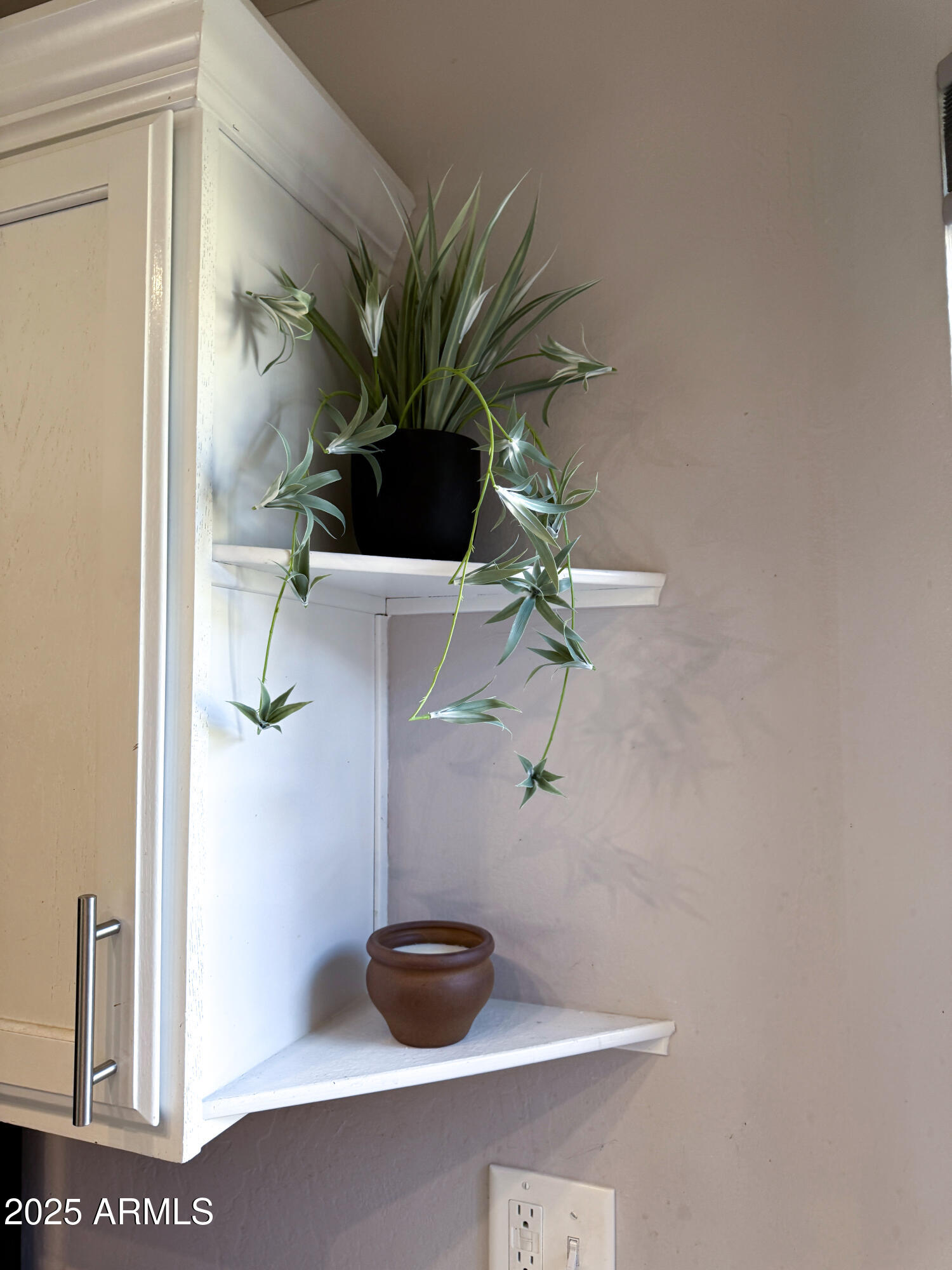 930 N MESA Drive Unit: 2073