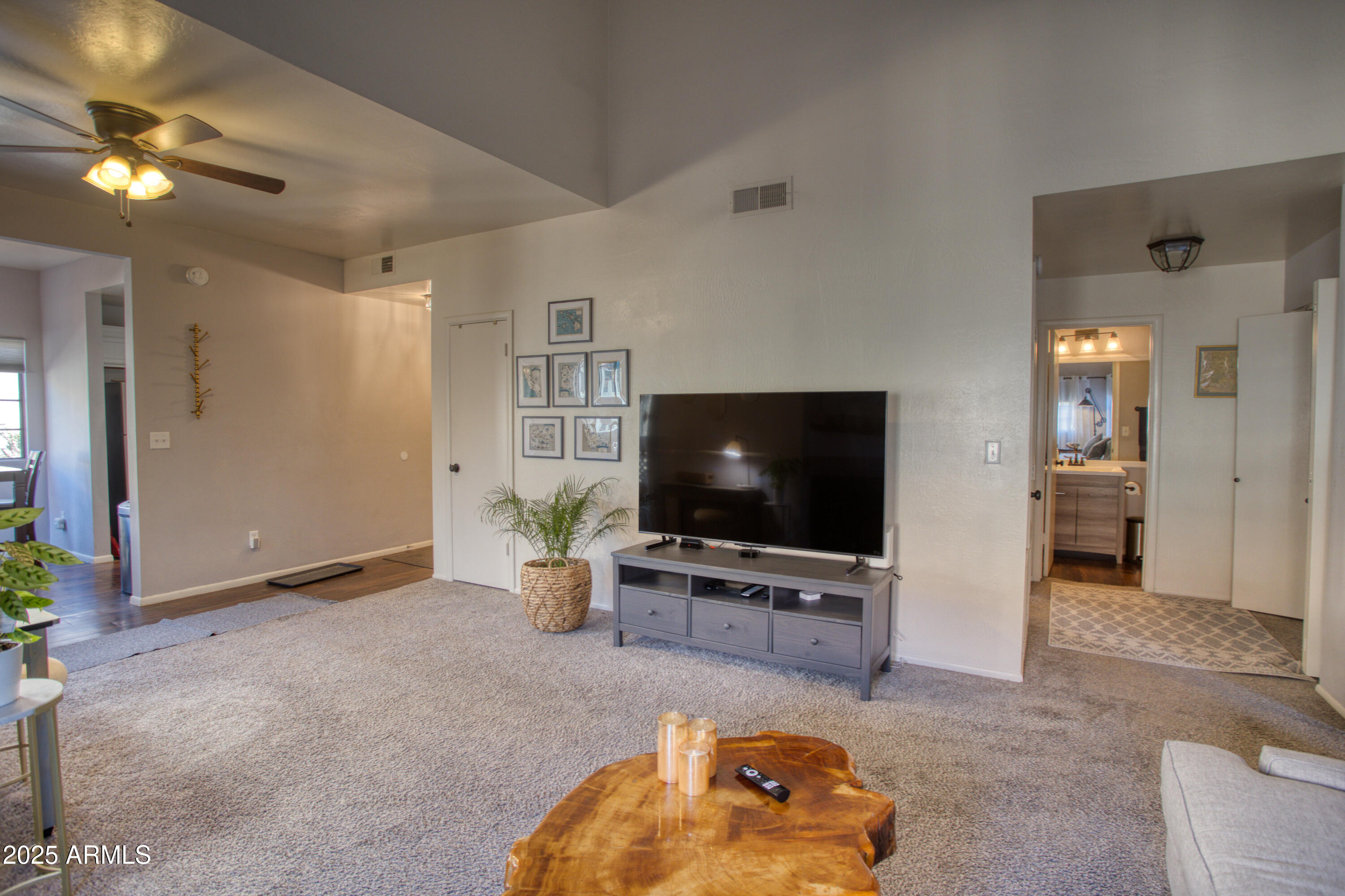 930 N MESA Drive Unit: 2073