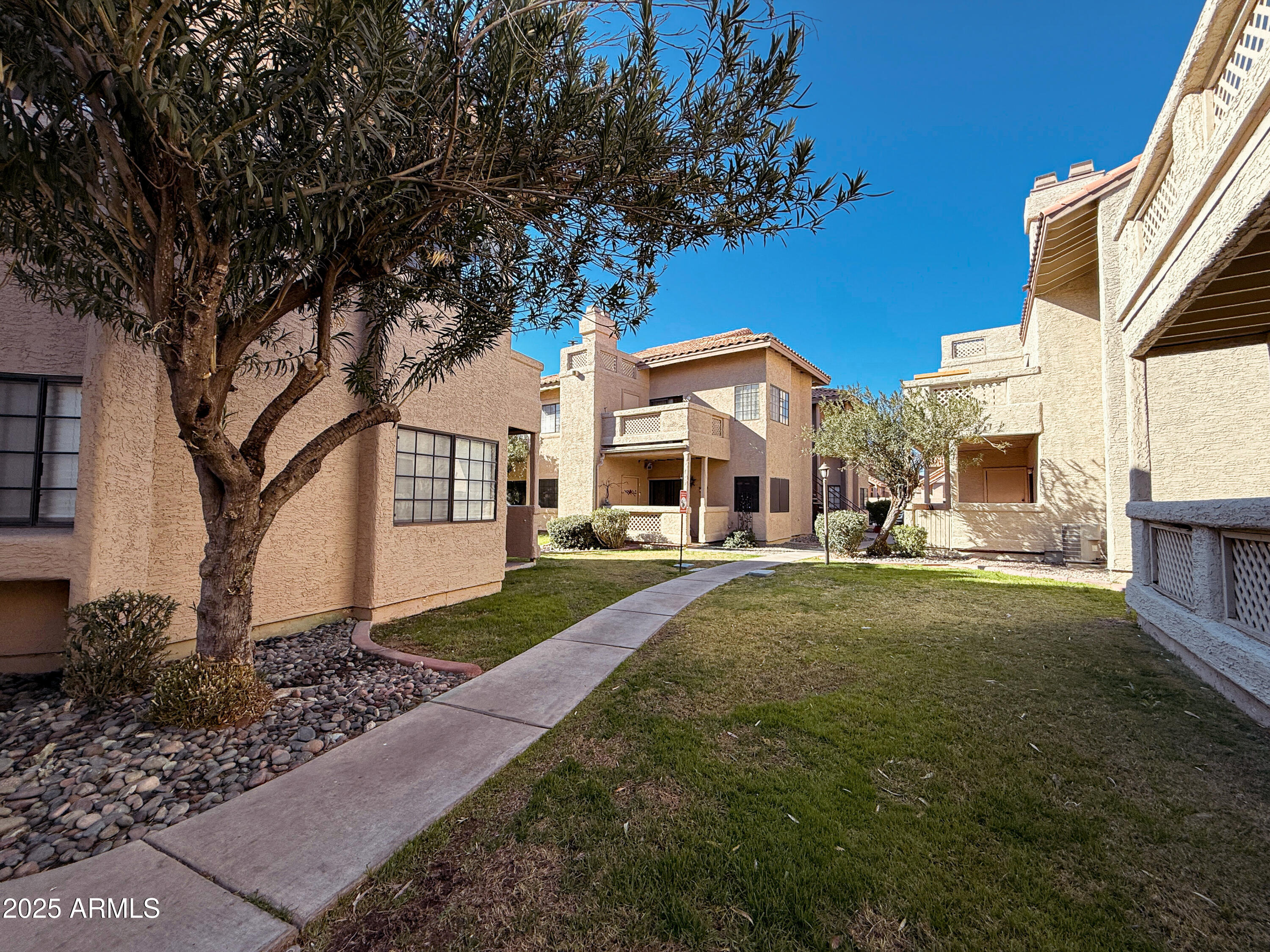 930 N MESA Drive Unit: 2073
