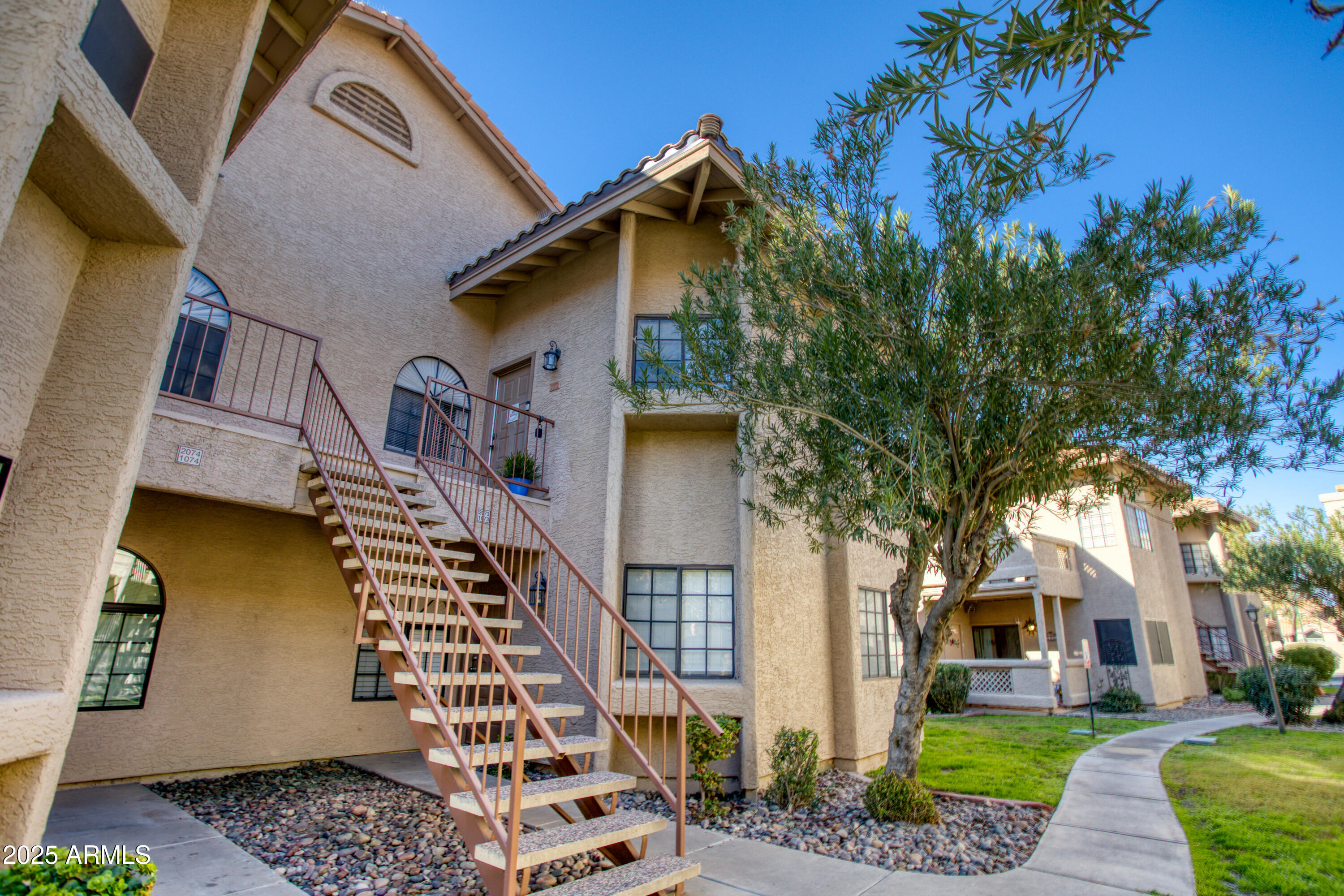 930 N MESA Drive Unit: 2073