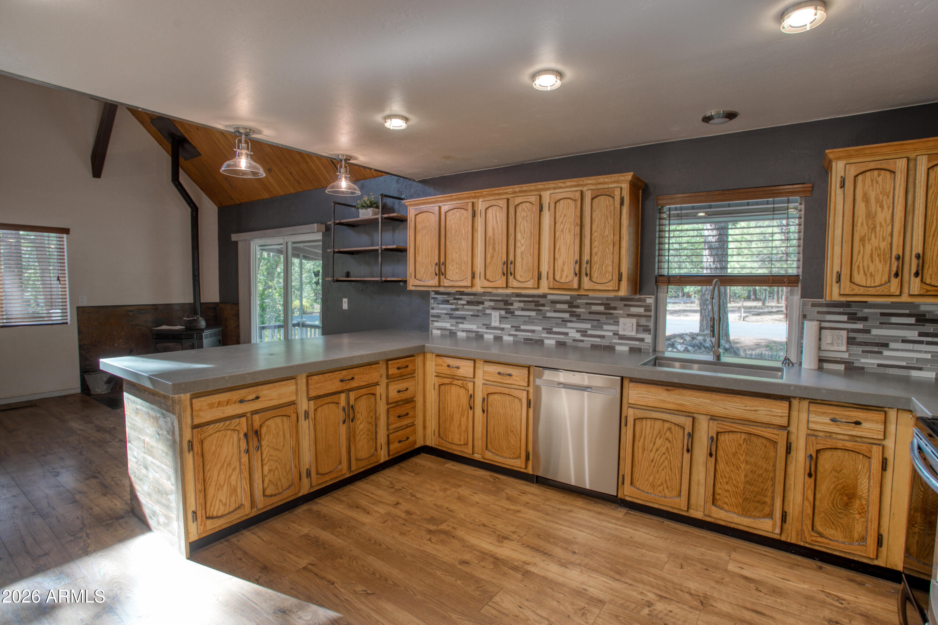 4211 Pinetree Lane