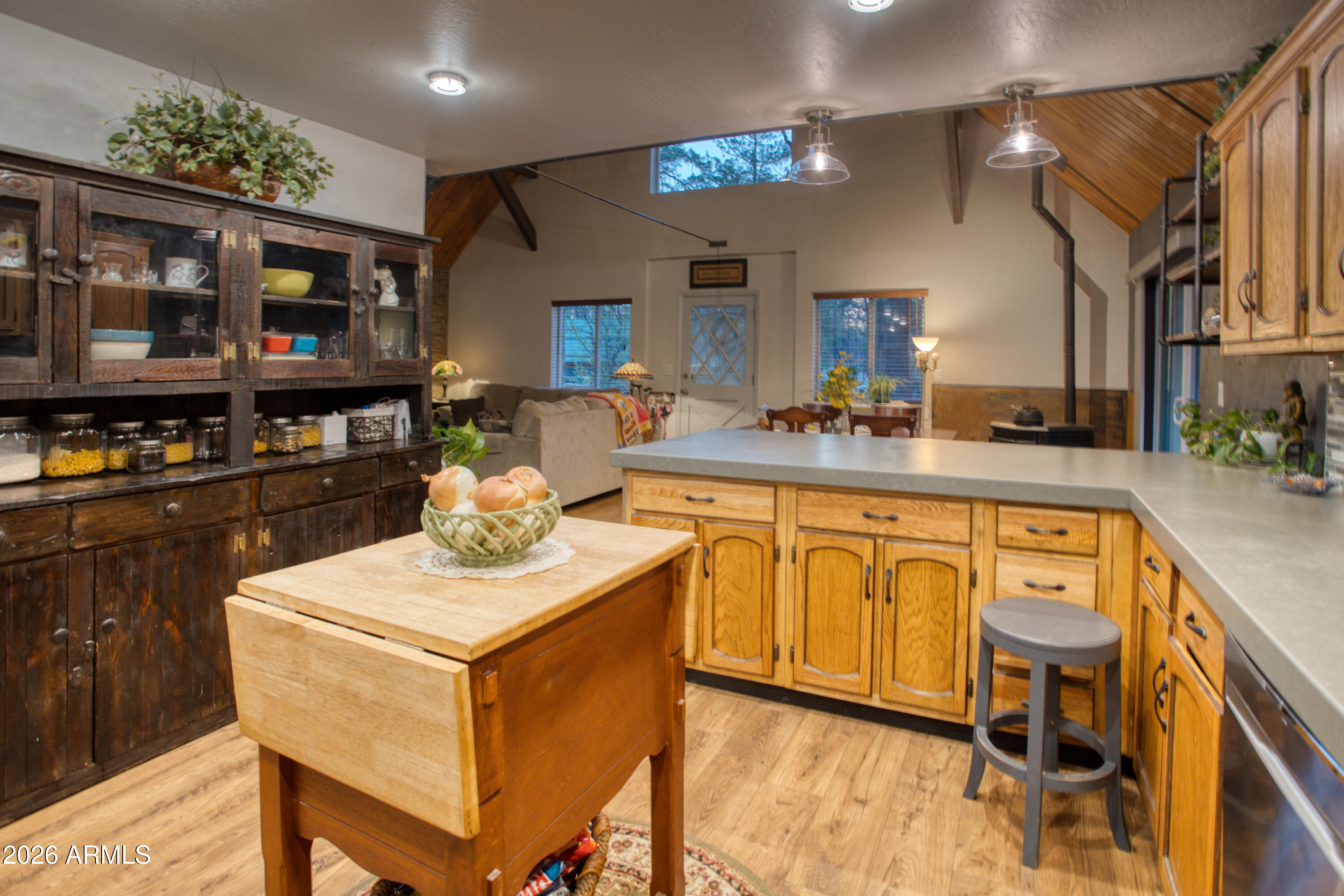 4211 Pinetree Lane
