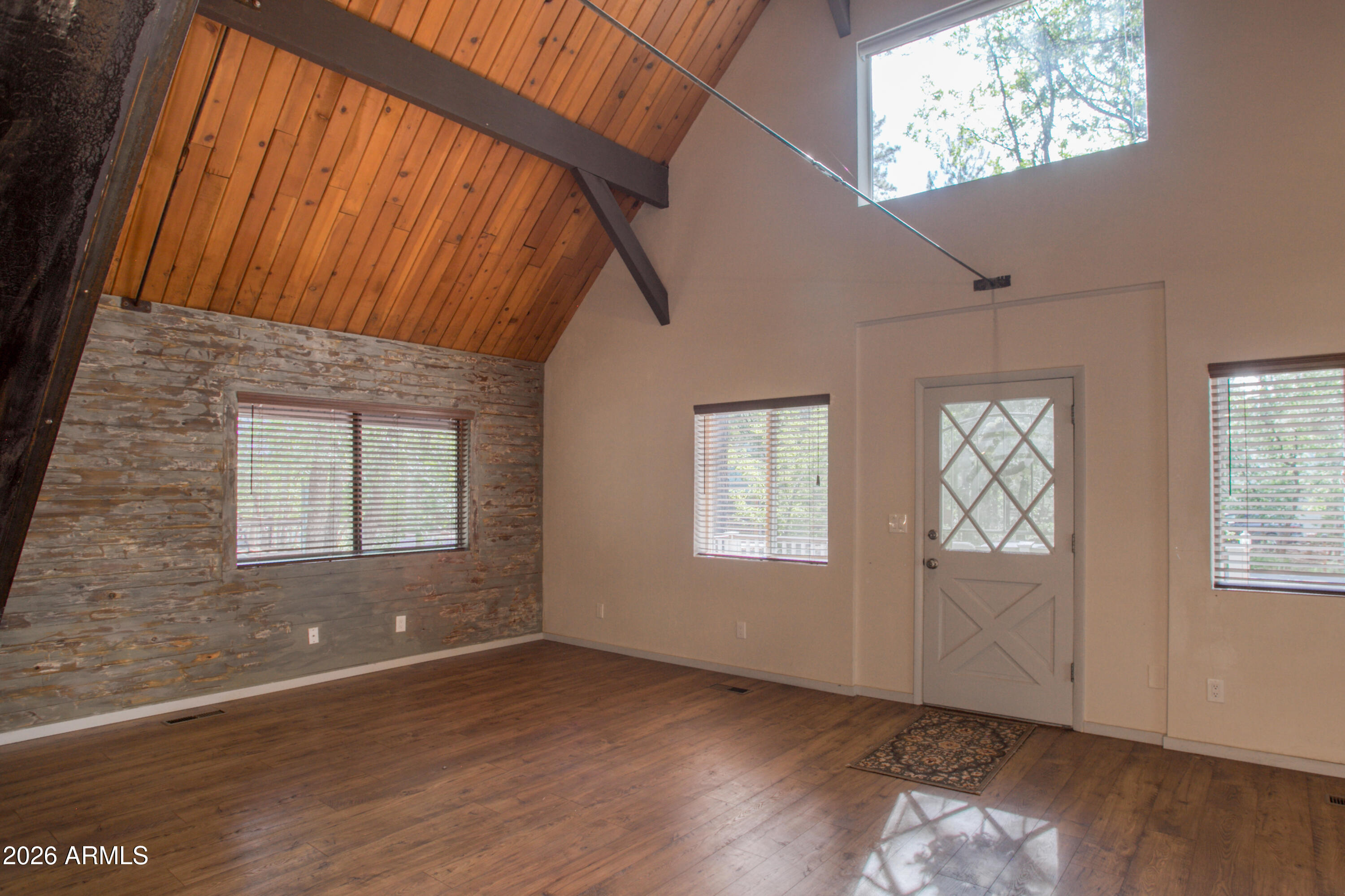 4211 Pinetree Lane