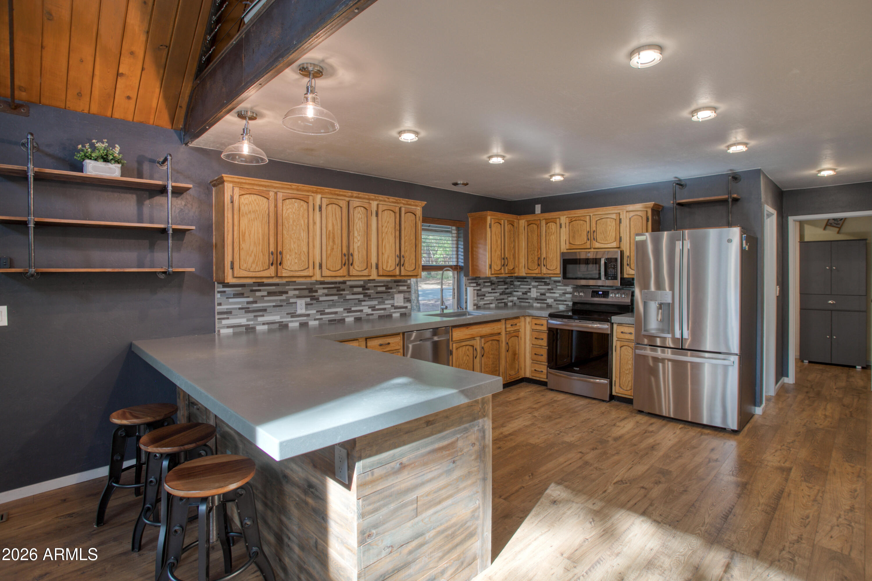 4211 Pinetree Lane