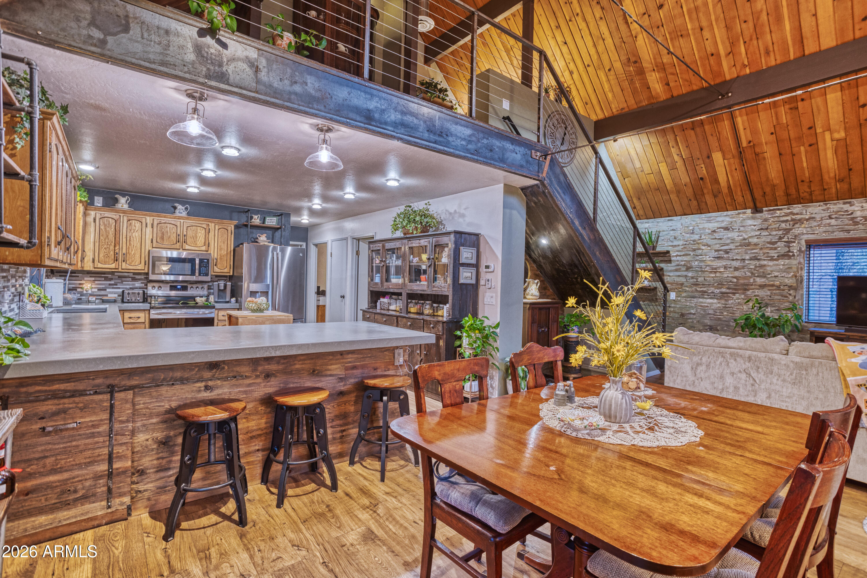 4211 Pinetree Lane